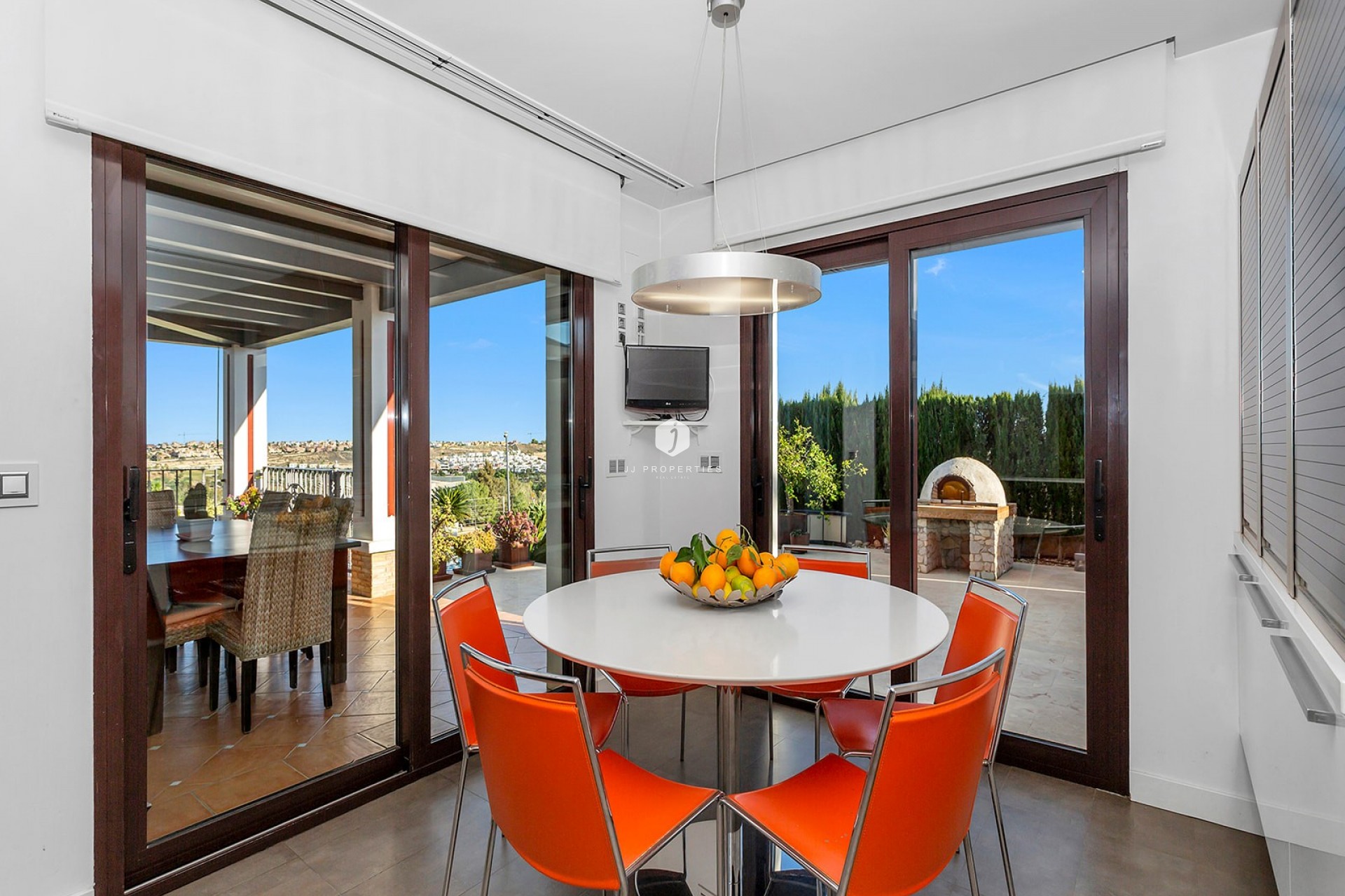 Aus zweiter Hand - Villa -
Algorfa - Inland