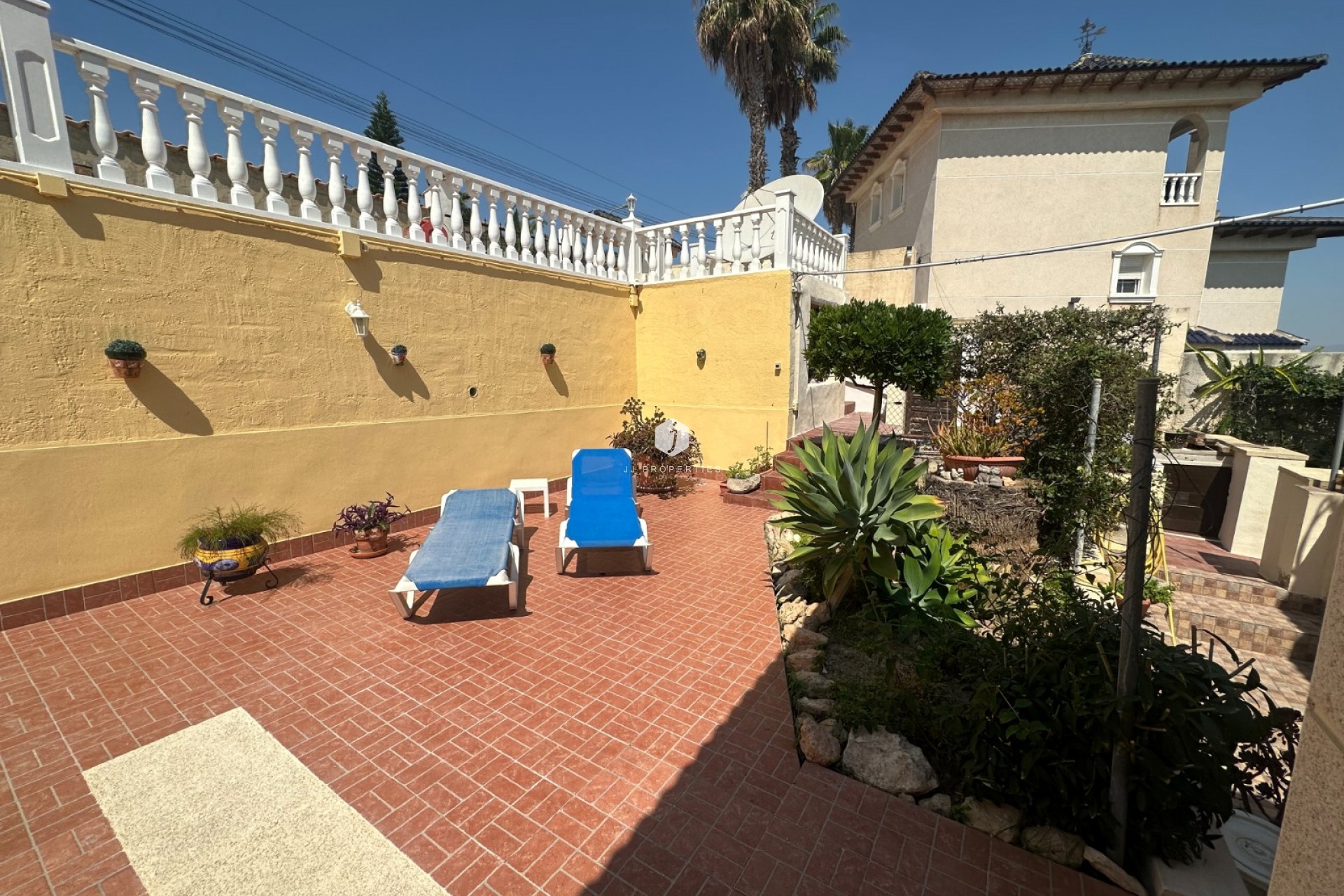 Aus zweiter Hand - Villa -
Algorfa - Inland