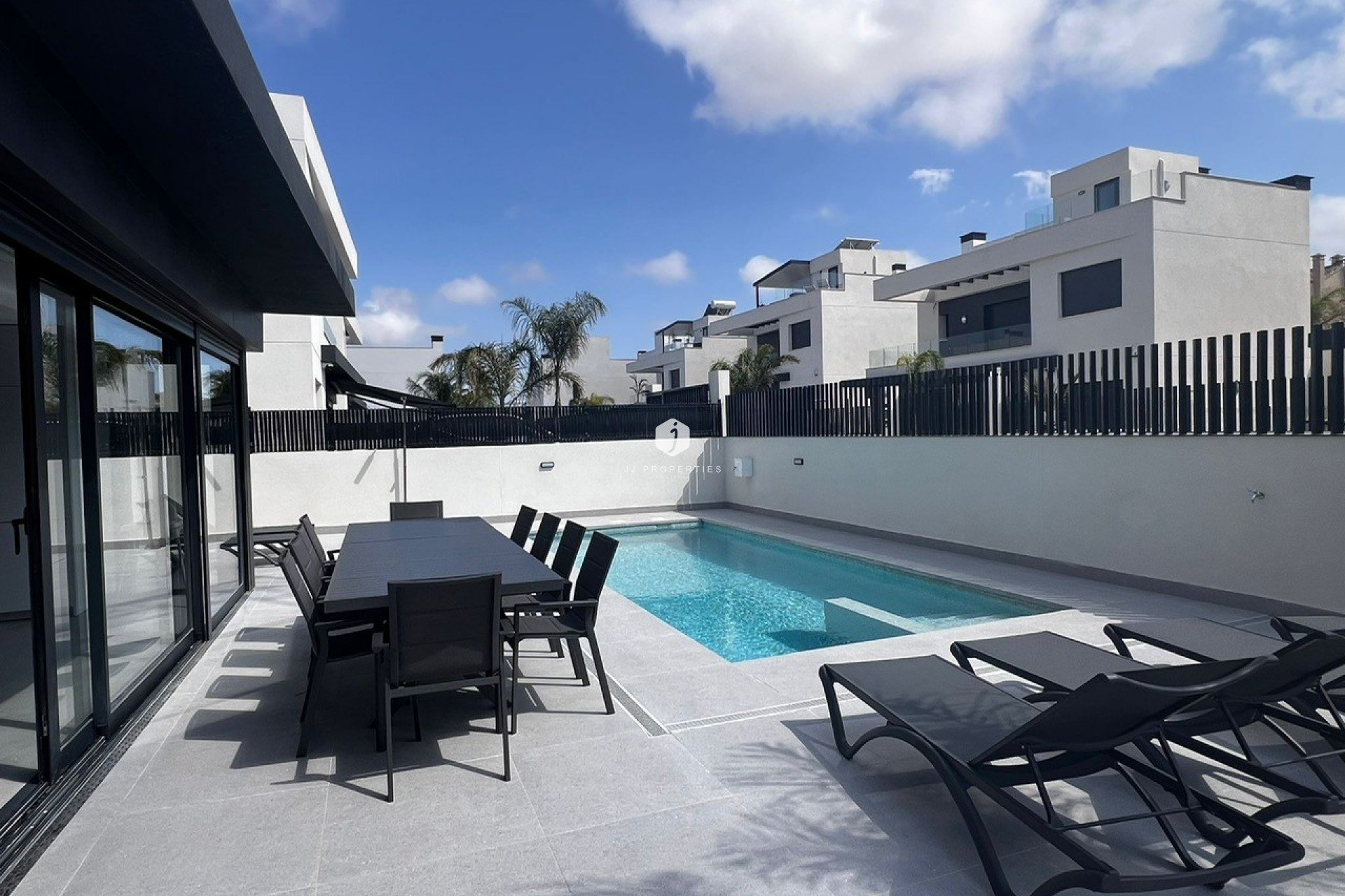 Aus zweiter Hand - Villa -
Algorfa - Inland