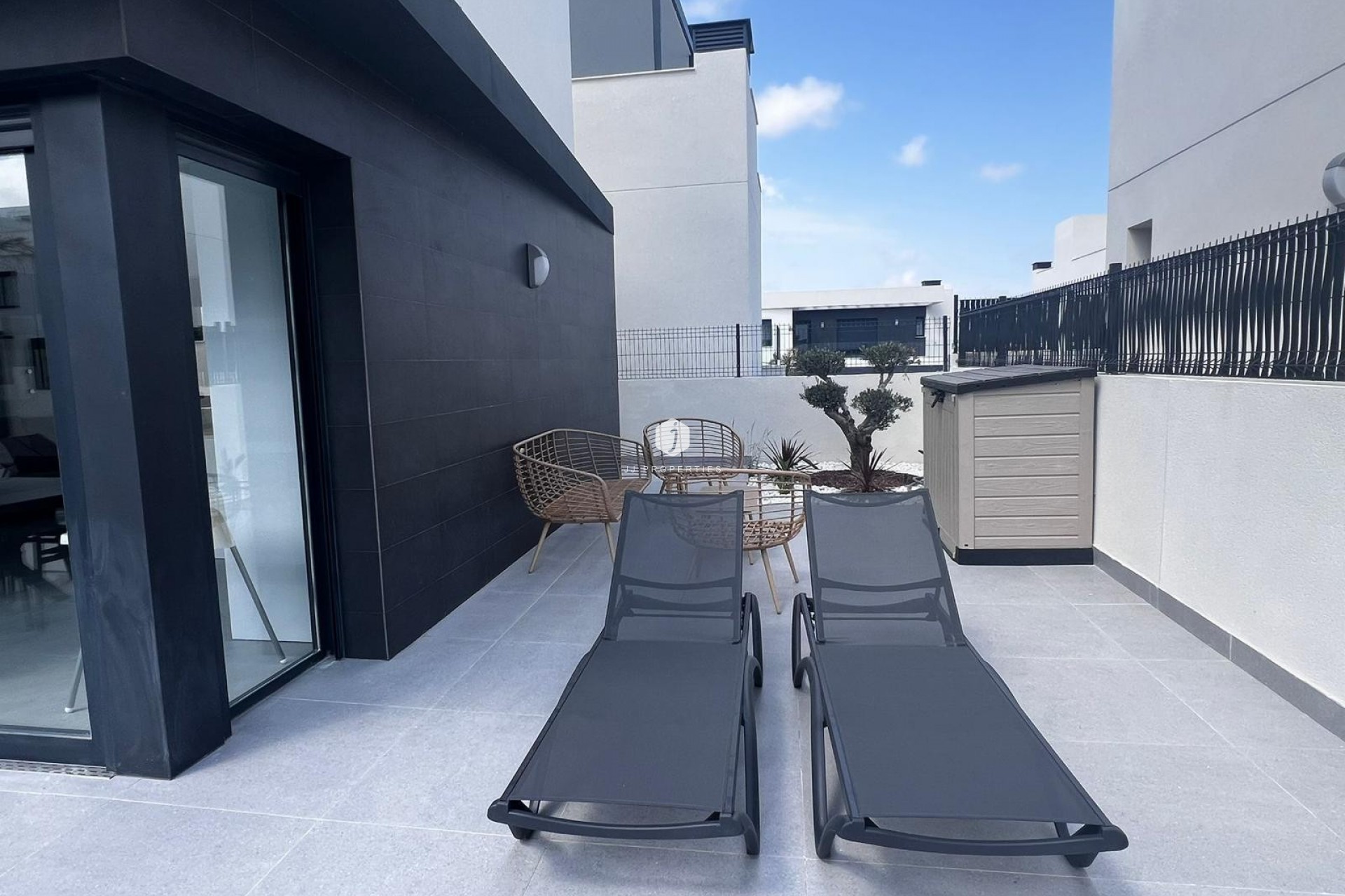 Aus zweiter Hand - Villa -
Algorfa - Inland