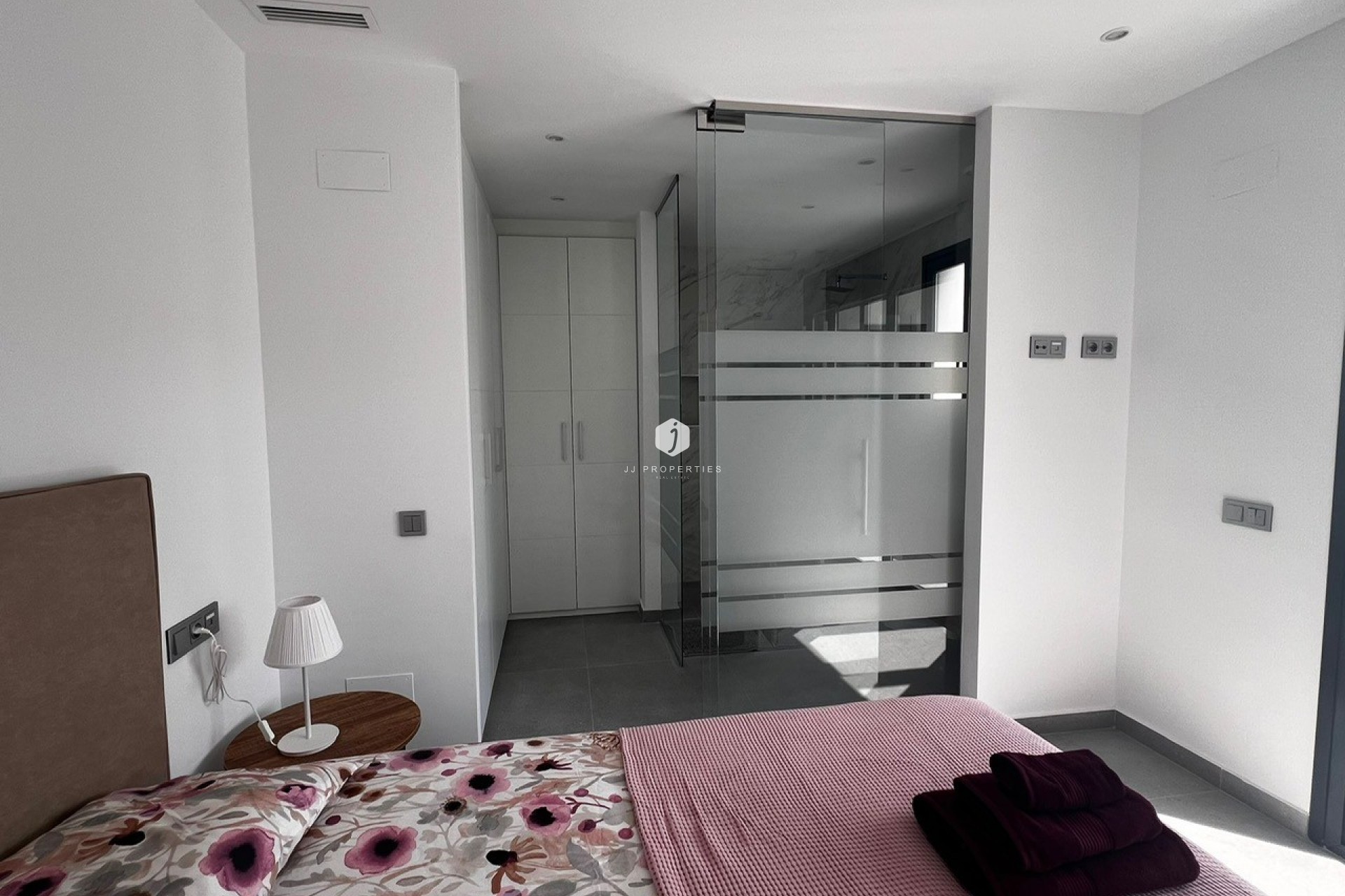 Aus zweiter Hand - Villa -
Algorfa - Inland