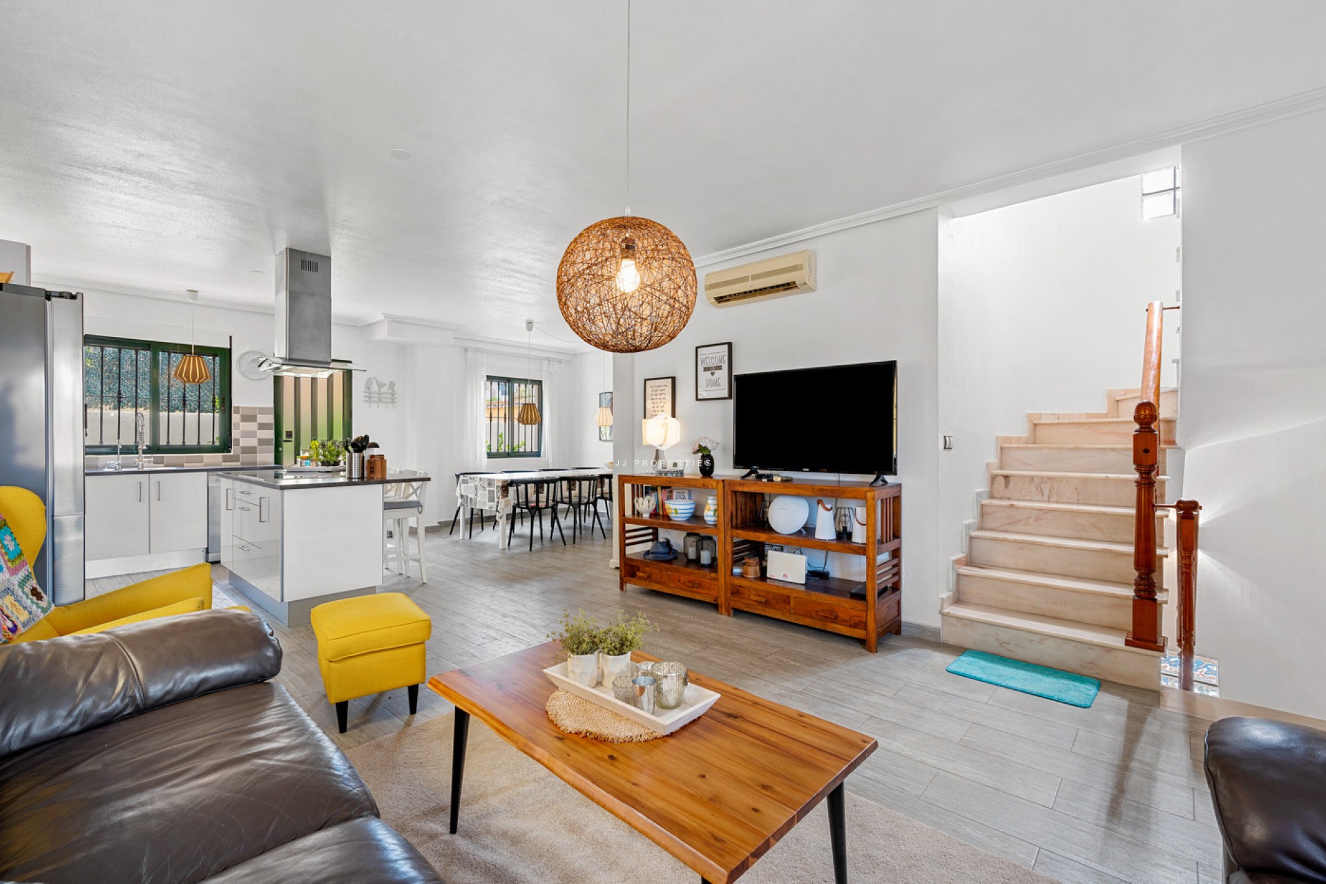 Aus zweiter Hand - Villa -
Algorfa - Inland