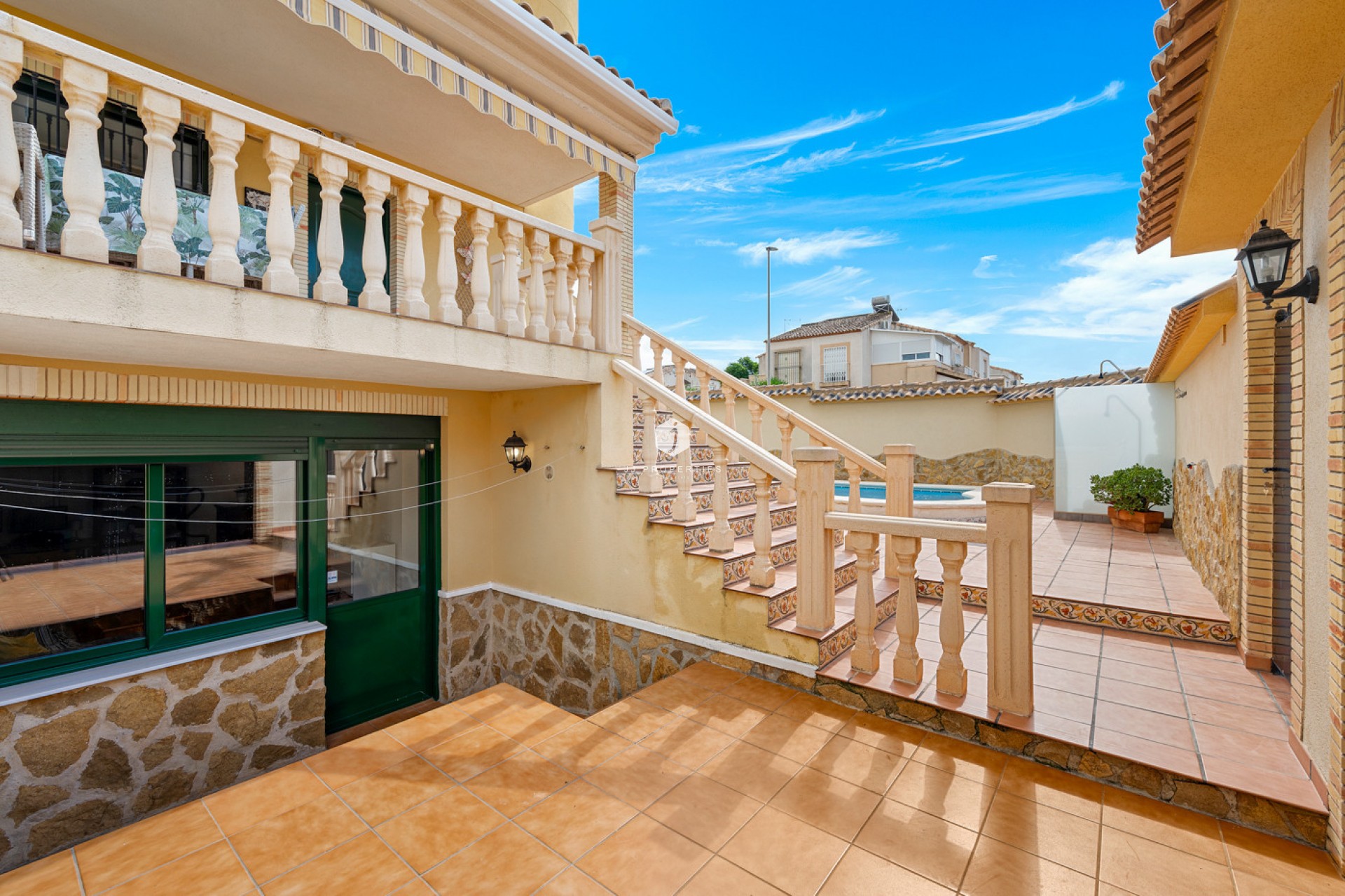 Aus zweiter Hand - Villa -
Algorfa - Inland