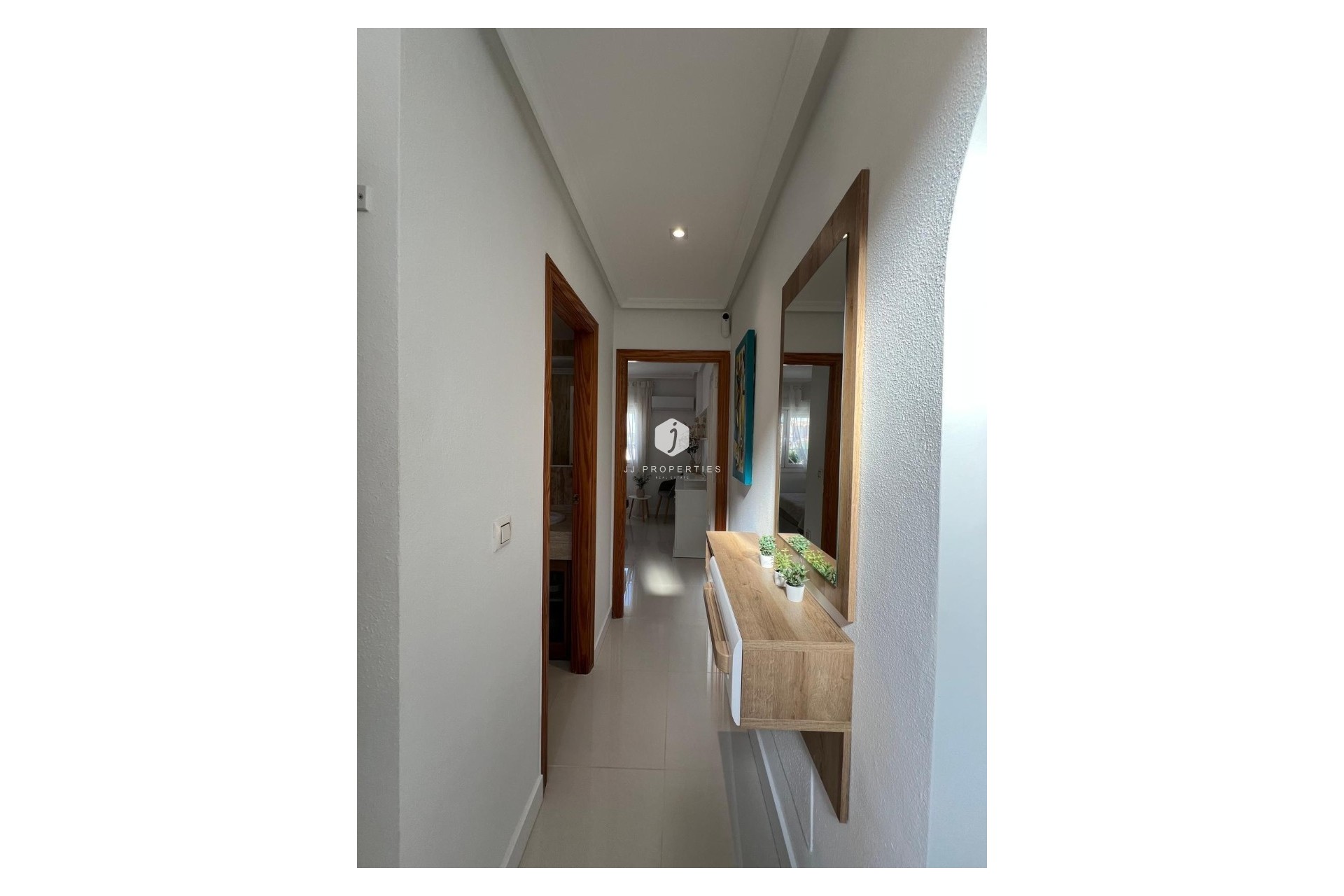 Aus zweiter Hand - Villa -
Algorfa - Inland