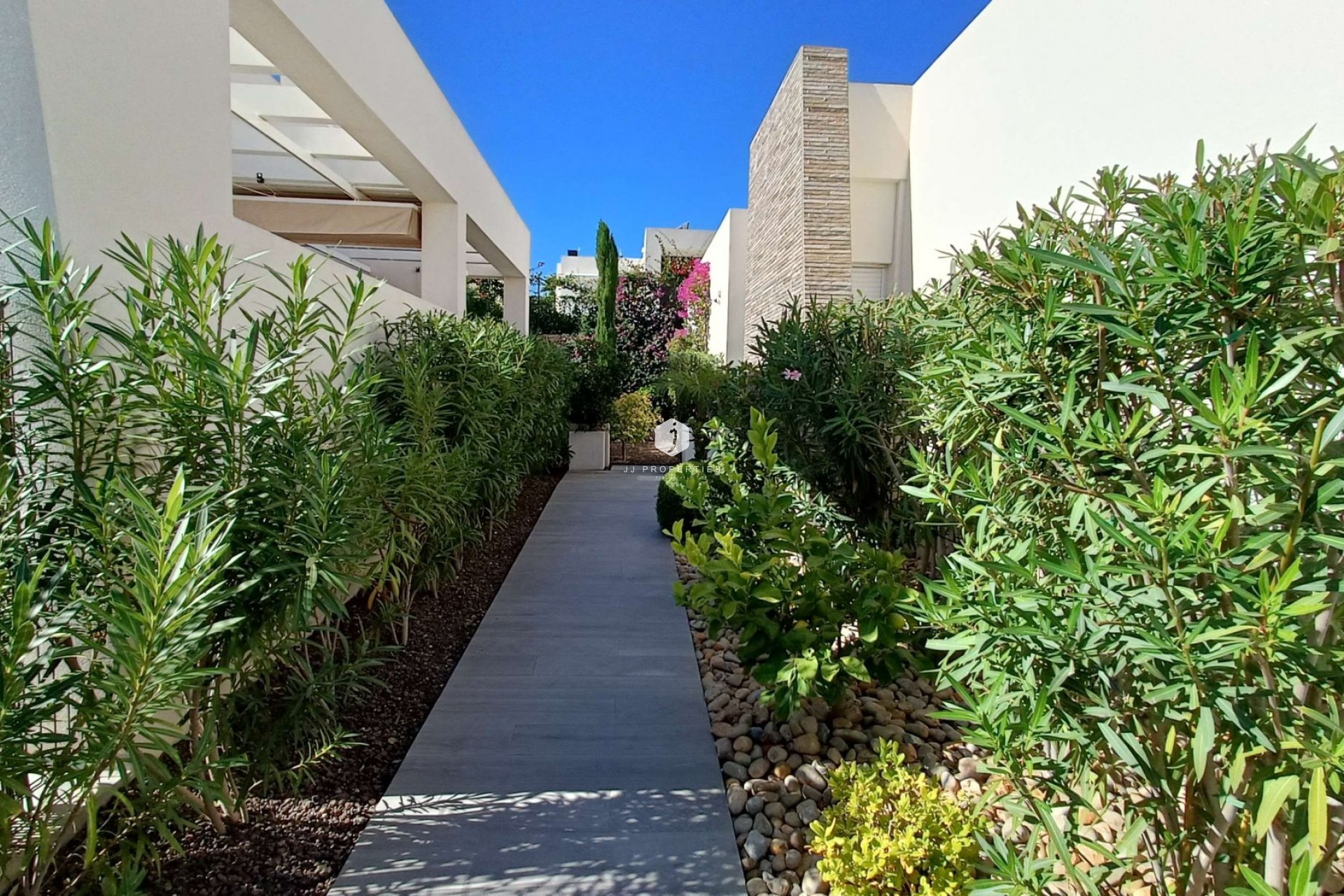 Aus zweiter Hand - Villa -
Algorfa - Inland