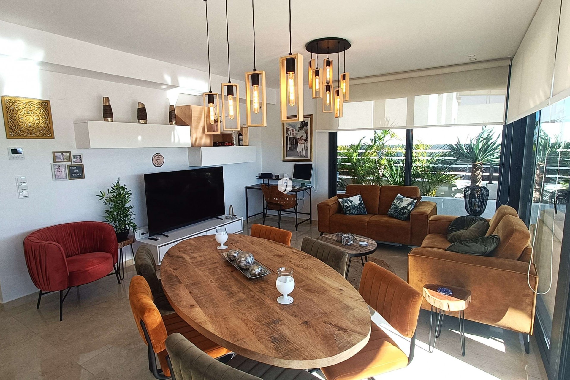 Aus zweiter Hand - Villa -
Algorfa - Inland