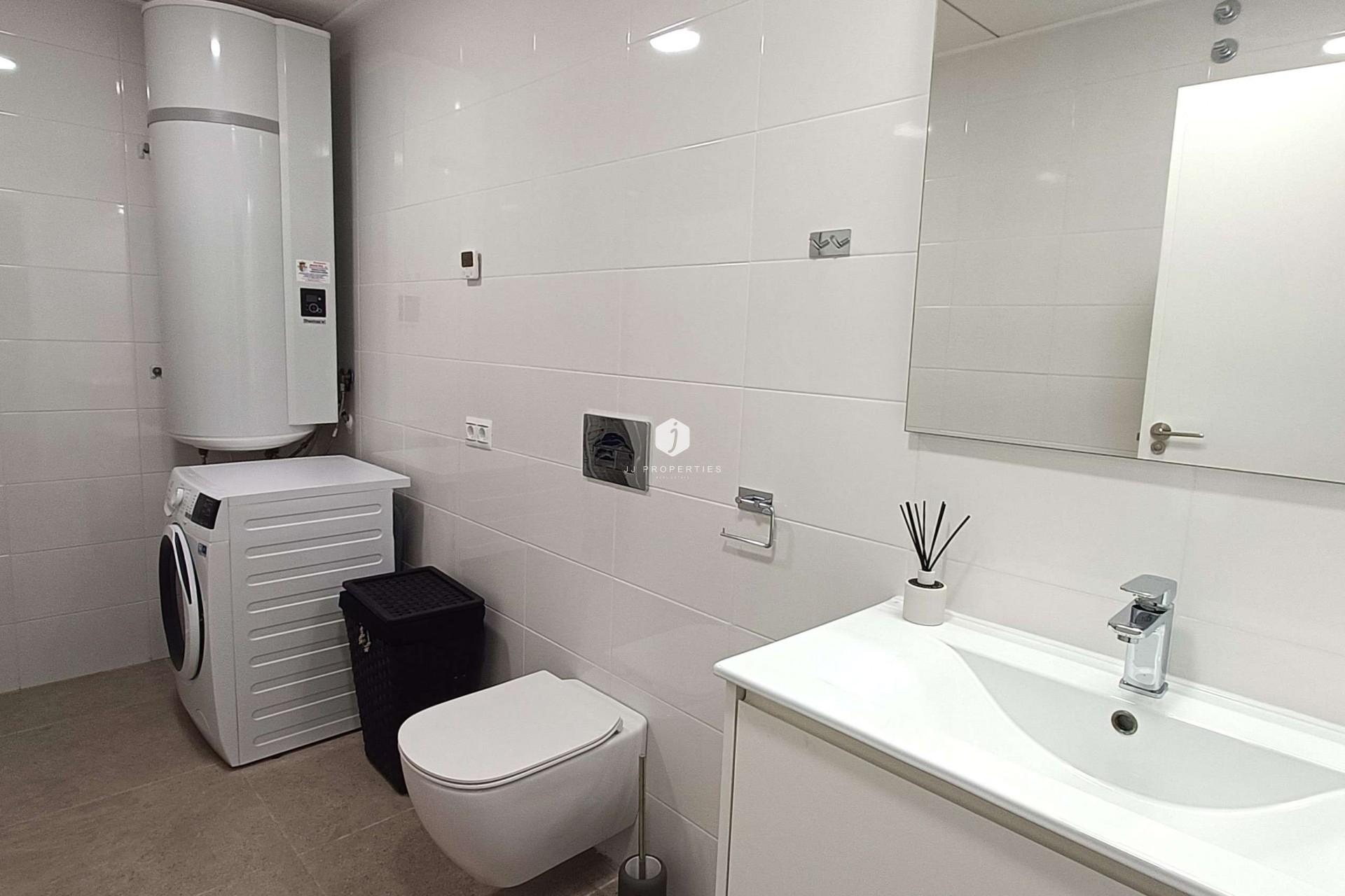 Aus zweiter Hand - Villa -
Algorfa - Inland