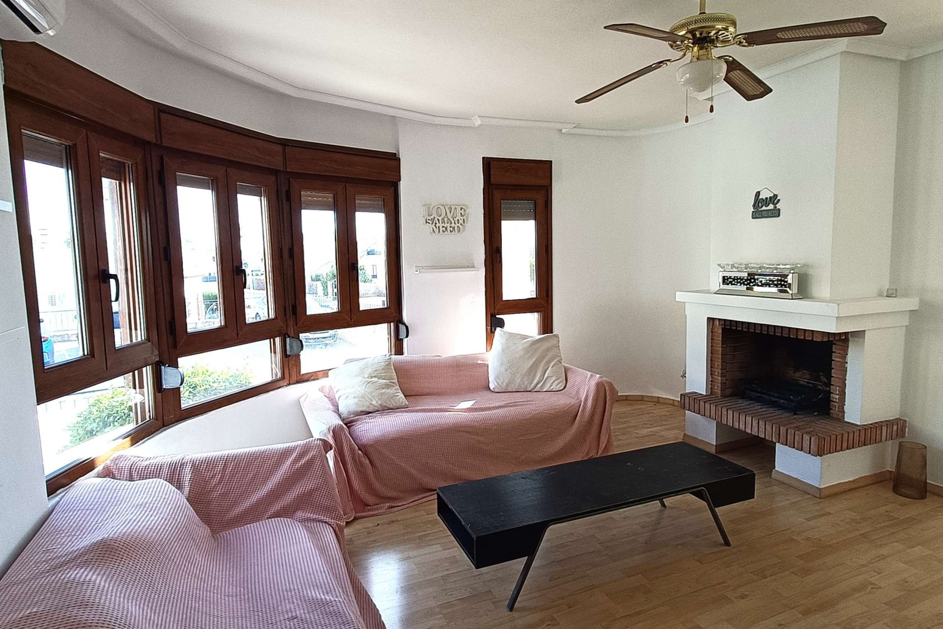Aus zweiter Hand - Villa -
Algorfa - Inland