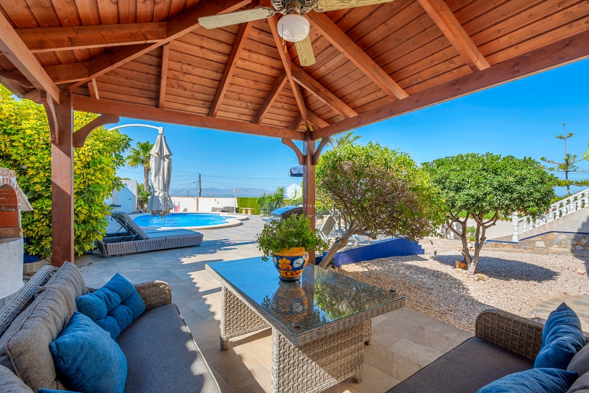 Aus zweiter Hand - Villa -
Almoradí - Inland