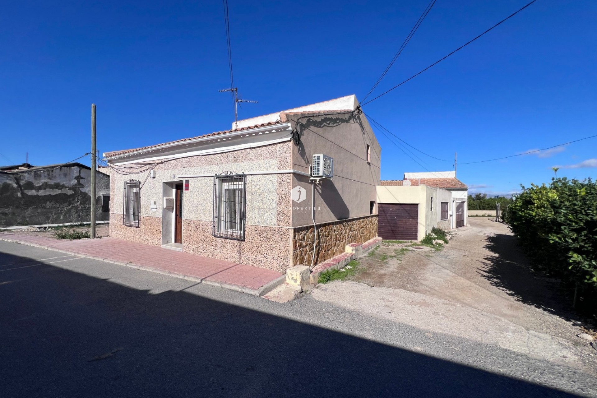 Aus zweiter Hand - Villa -
Benejúzar - Inland