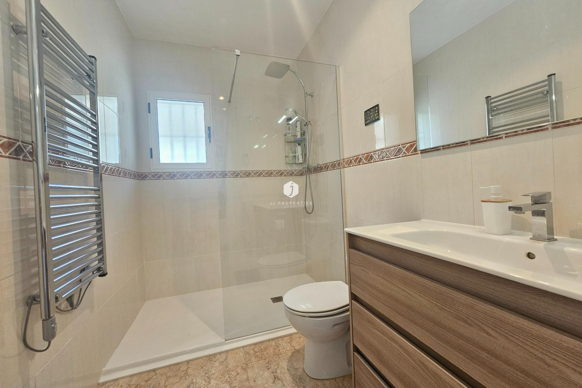 Aus zweiter Hand - Villa -
Benijofar - Benimar 3