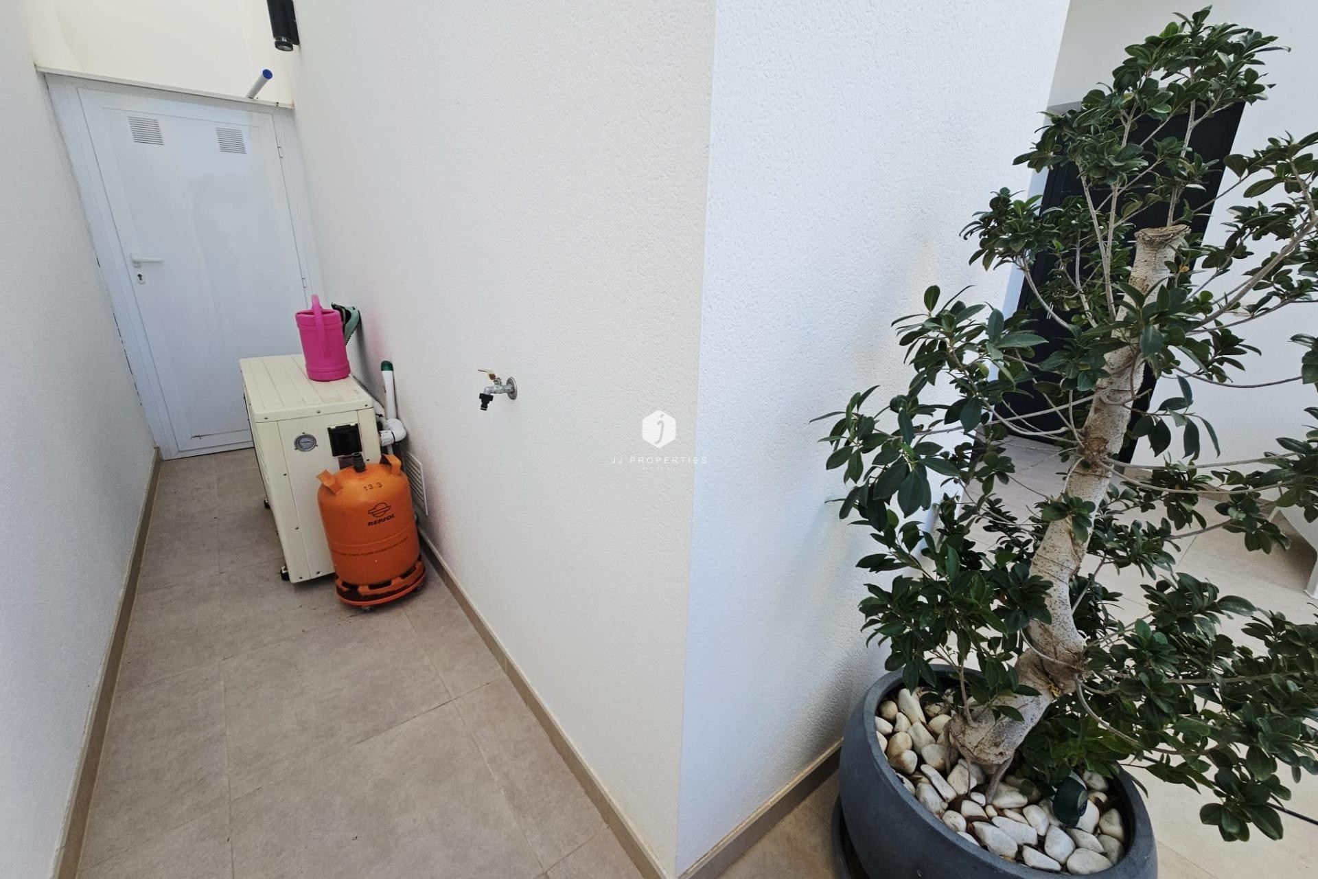 Aus zweiter Hand - Villa -
Benijofar - Benimar