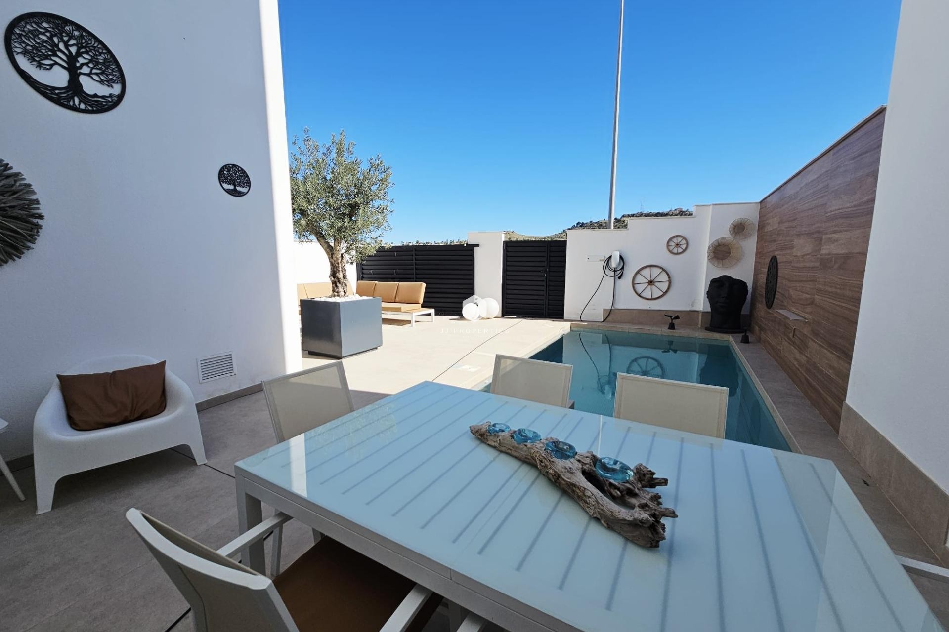 Aus zweiter Hand - Villa -
Benijofar - Benimar