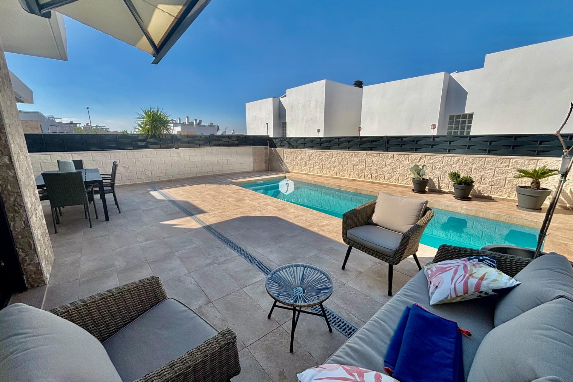 Aus zweiter Hand - Villa -
Benijofar - Pueblo 4