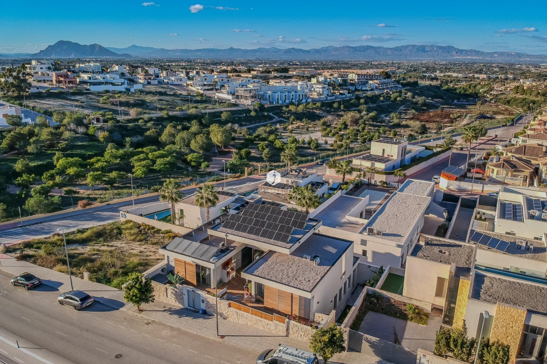 Aus zweiter Hand - Villa -
Benijofar - Residencial Benimar