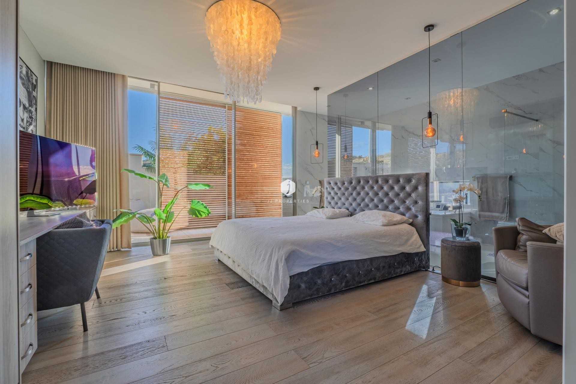 Aus zweiter Hand - Villa -
Benijofar - Residencial Benimar