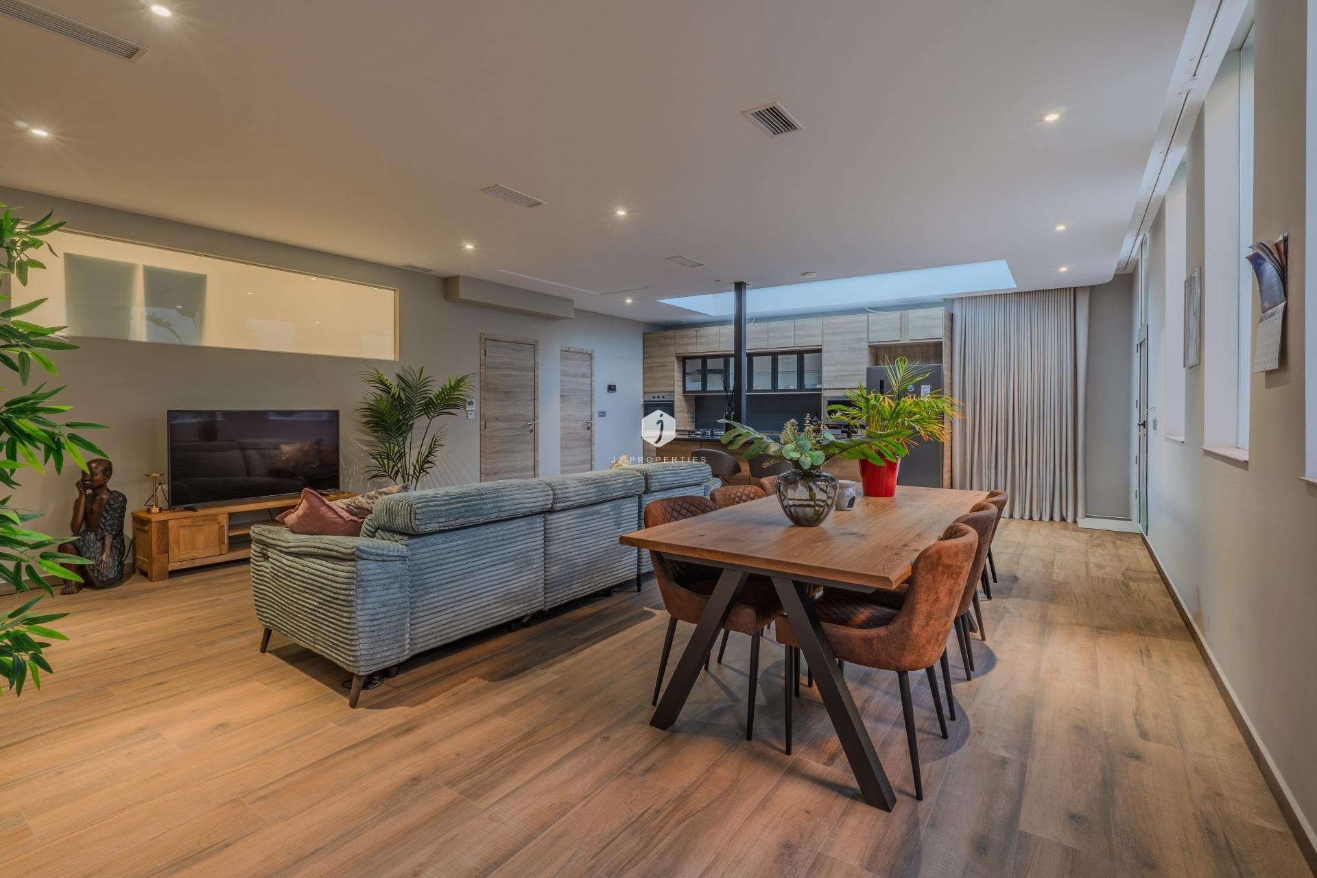 Aus zweiter Hand - Villa -
Benijofar - Residencial Benimar