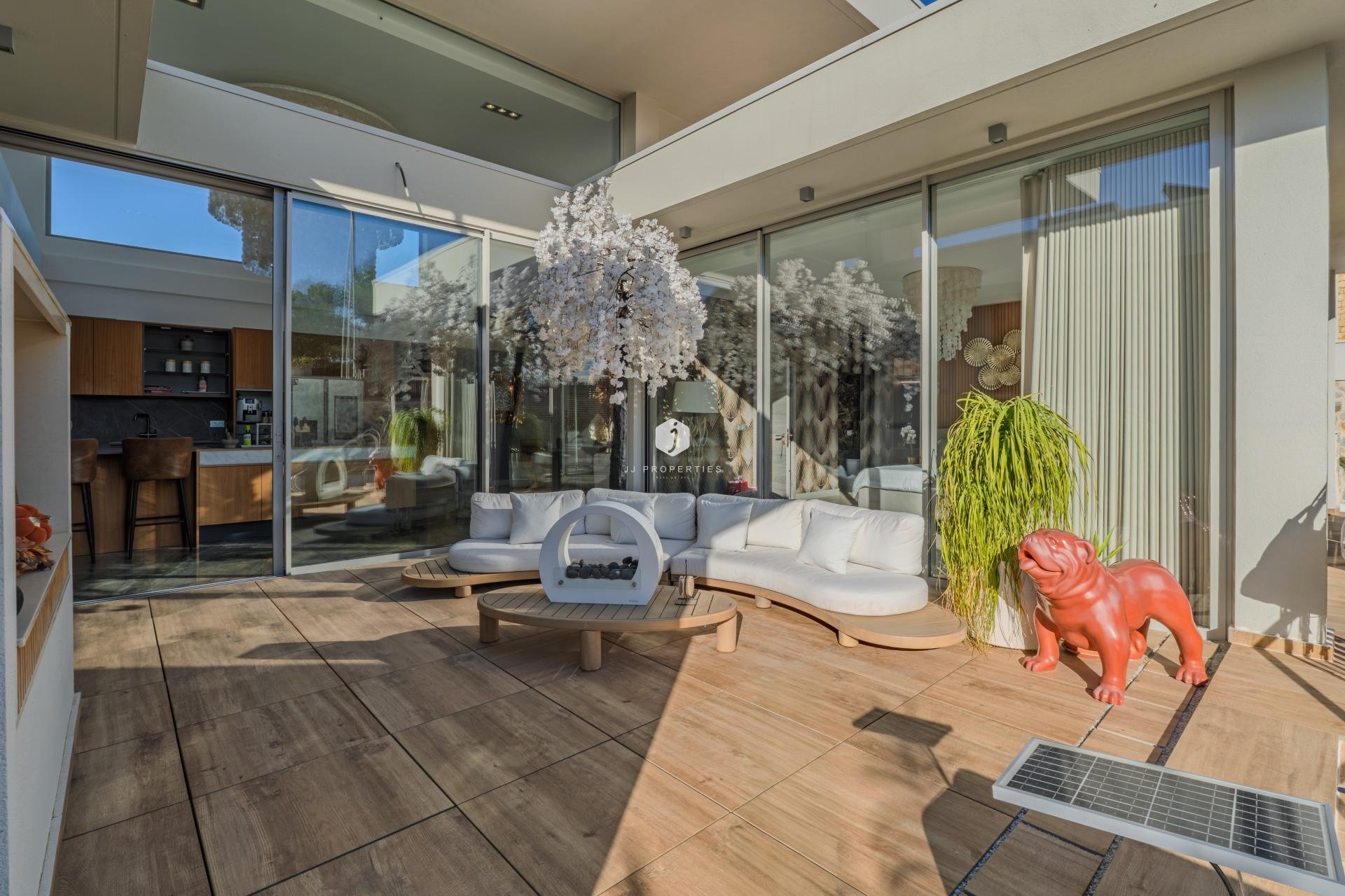 Aus zweiter Hand - Villa -
Benijofar - Residencial Benimar