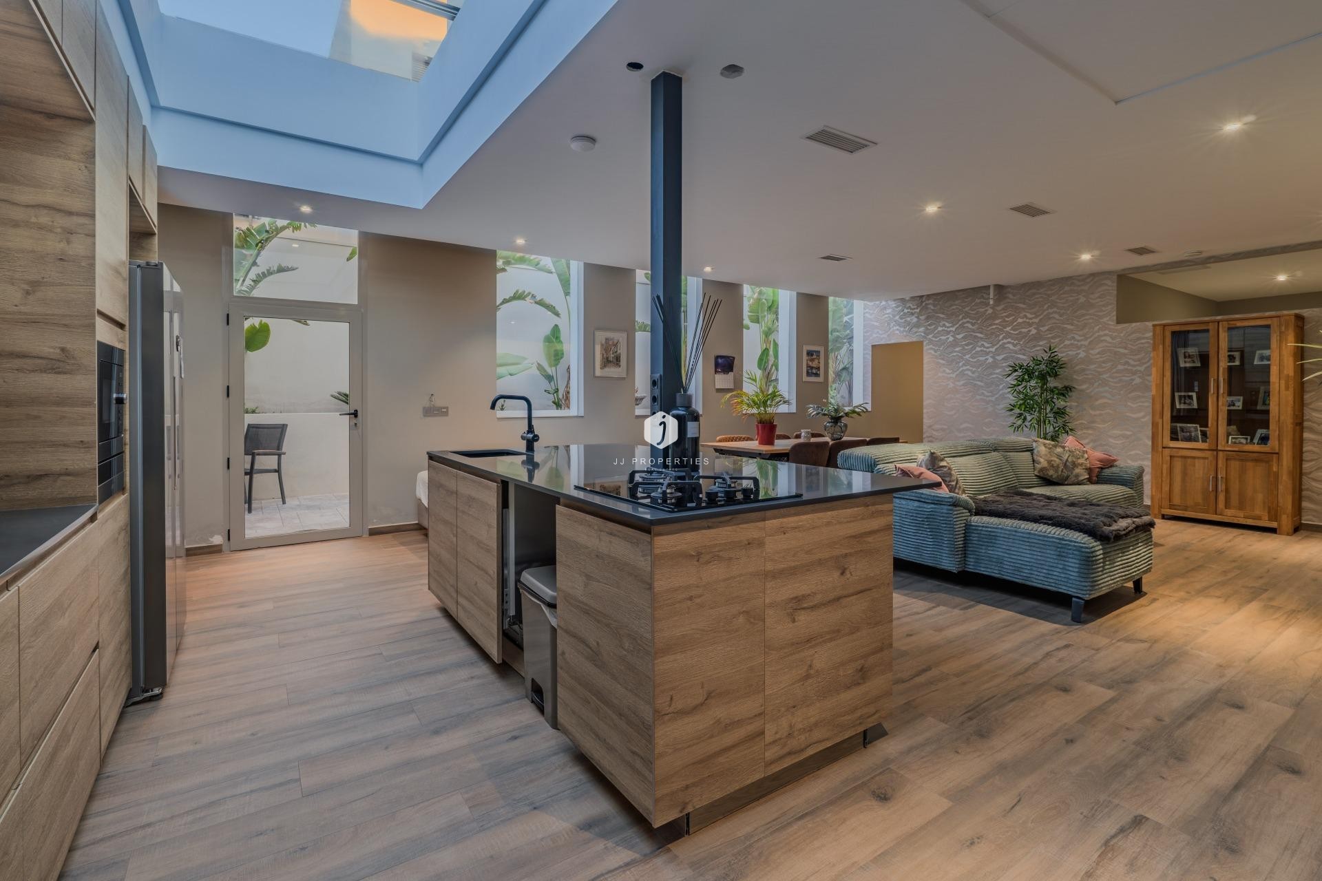 Aus zweiter Hand - Villa -
Benijofar - Residencial Benimar