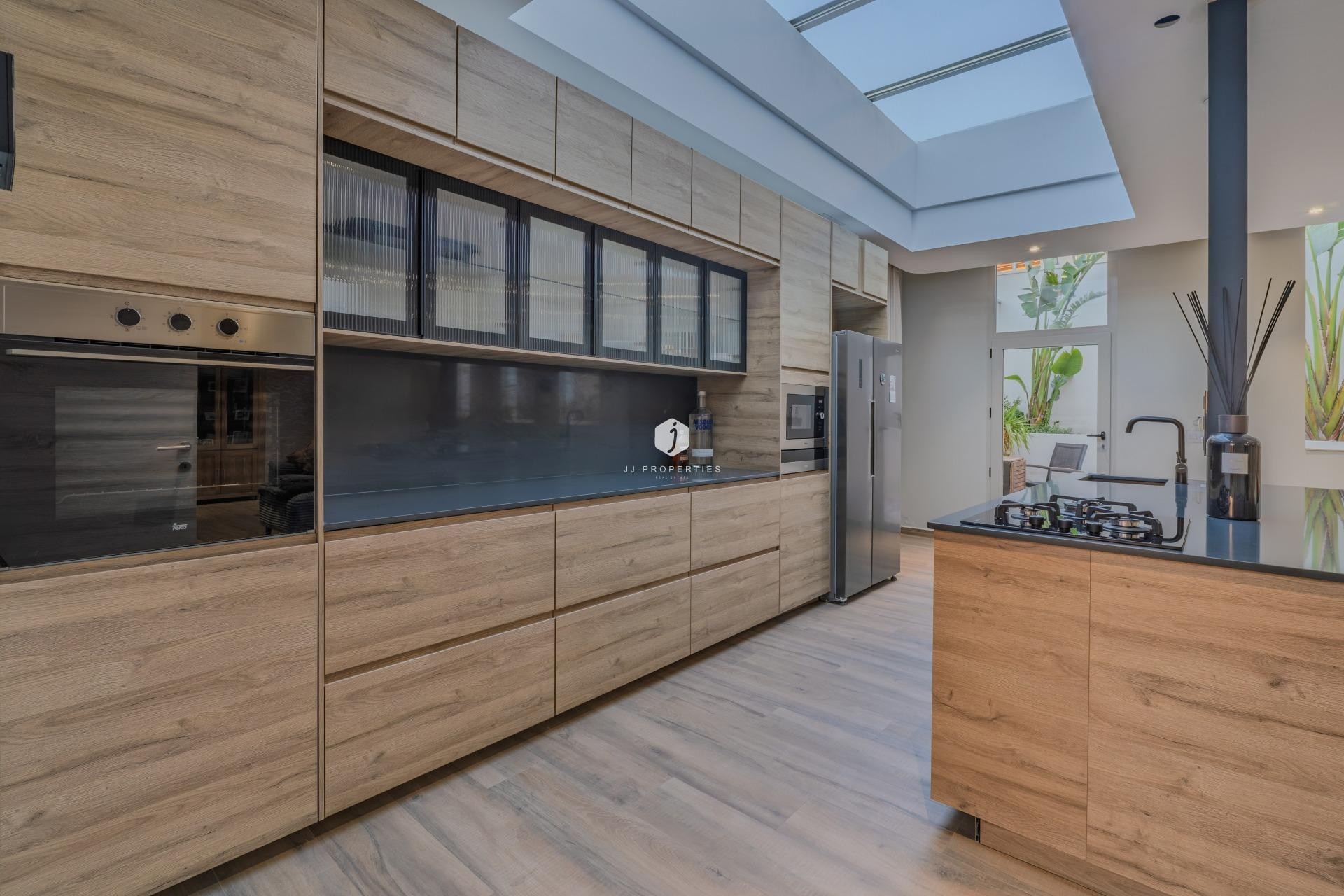 Aus zweiter Hand - Villa -
Benijofar - Residencial Benimar