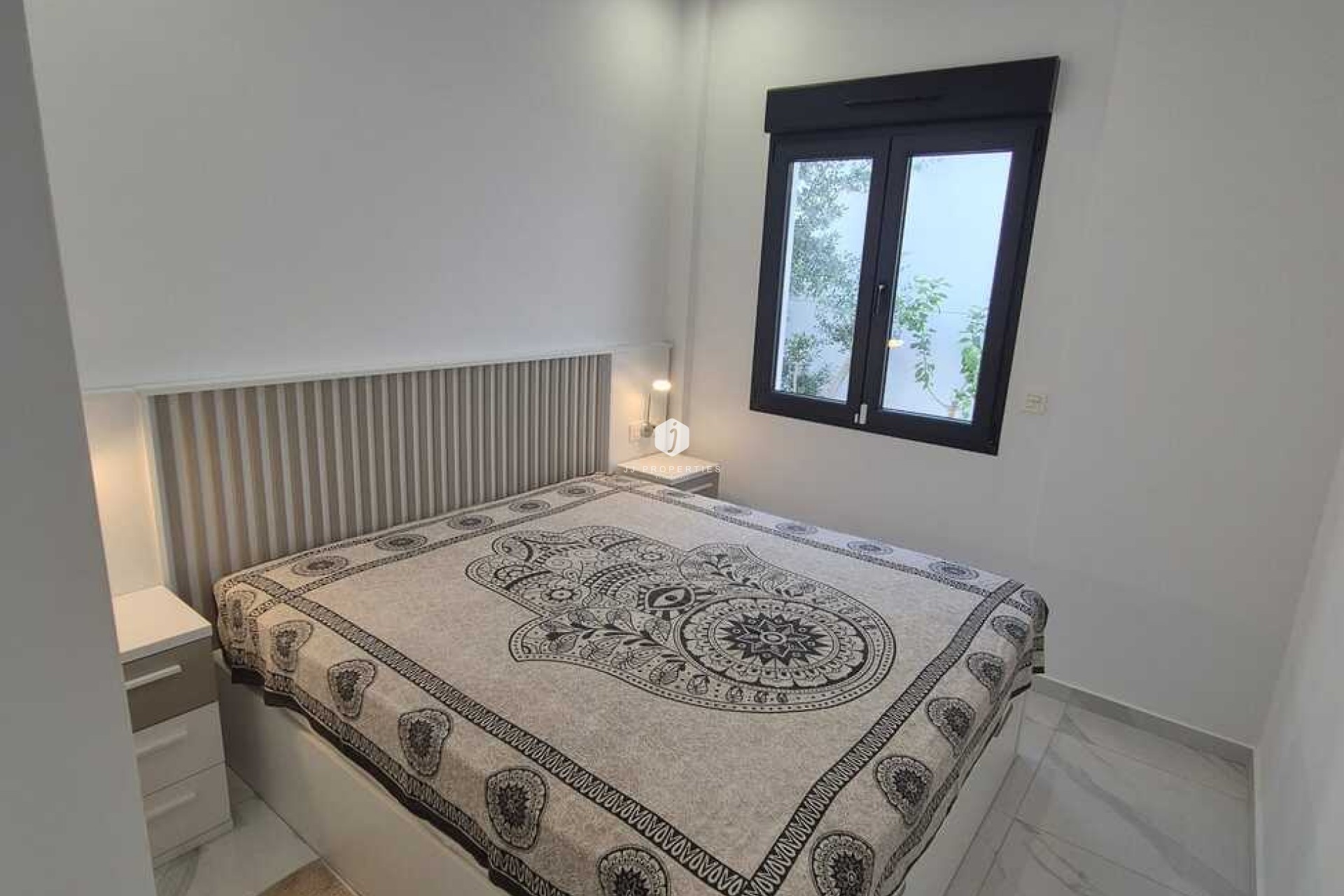 Aus zweiter Hand - Villa -
Bigastro - Inland