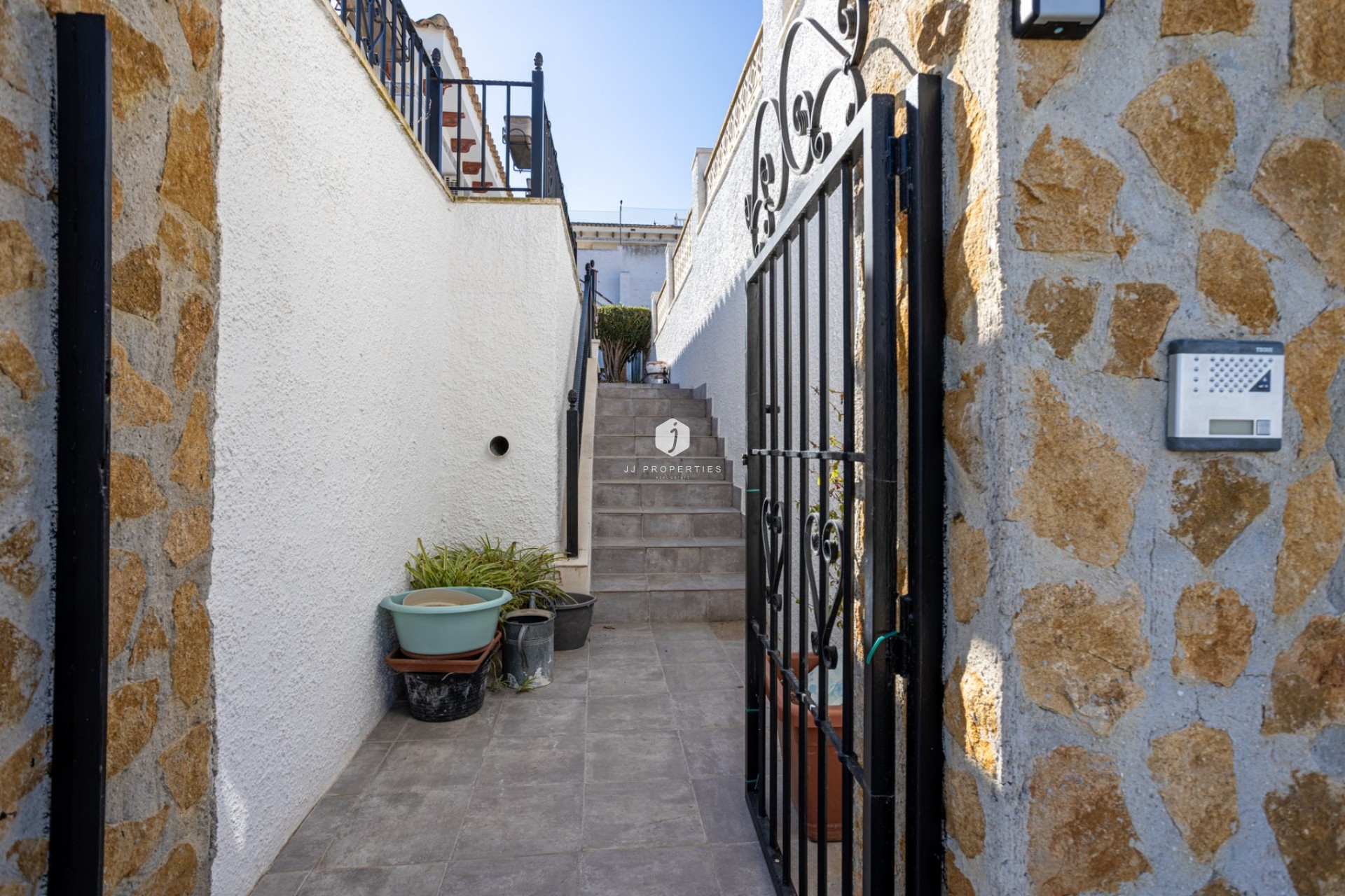 Aus zweiter Hand - Villa -
Bigastro - Inland