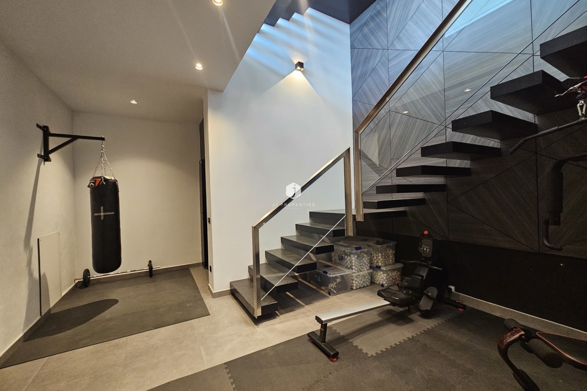 Aus zweiter Hand - Villa -
Cabo Roig - Costa Blanca