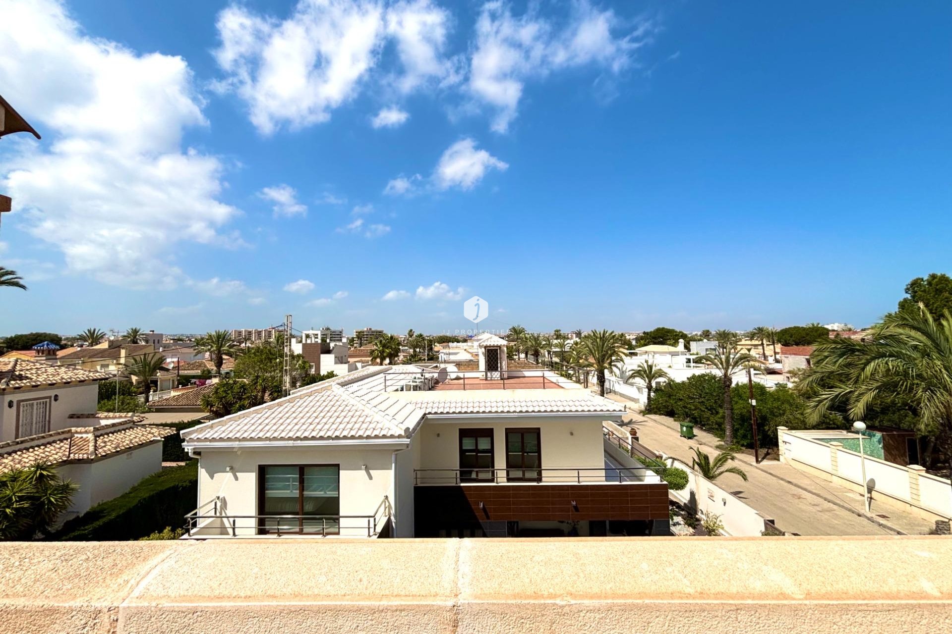 Aus zweiter Hand - Villa -
Cabo Roig - Costa Blanca