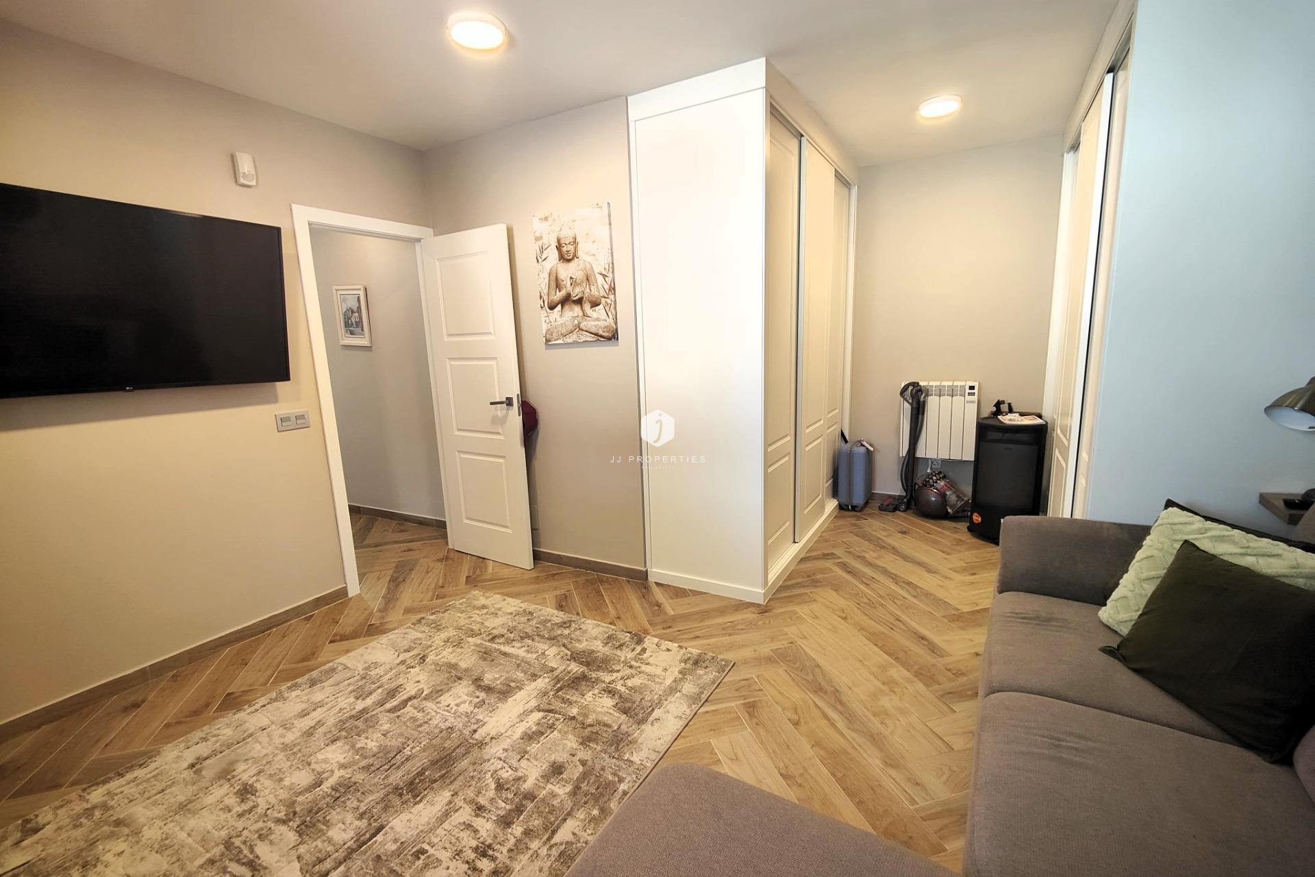 Aus zweiter Hand - Villa -
Cabo Roig - Costa Blanca