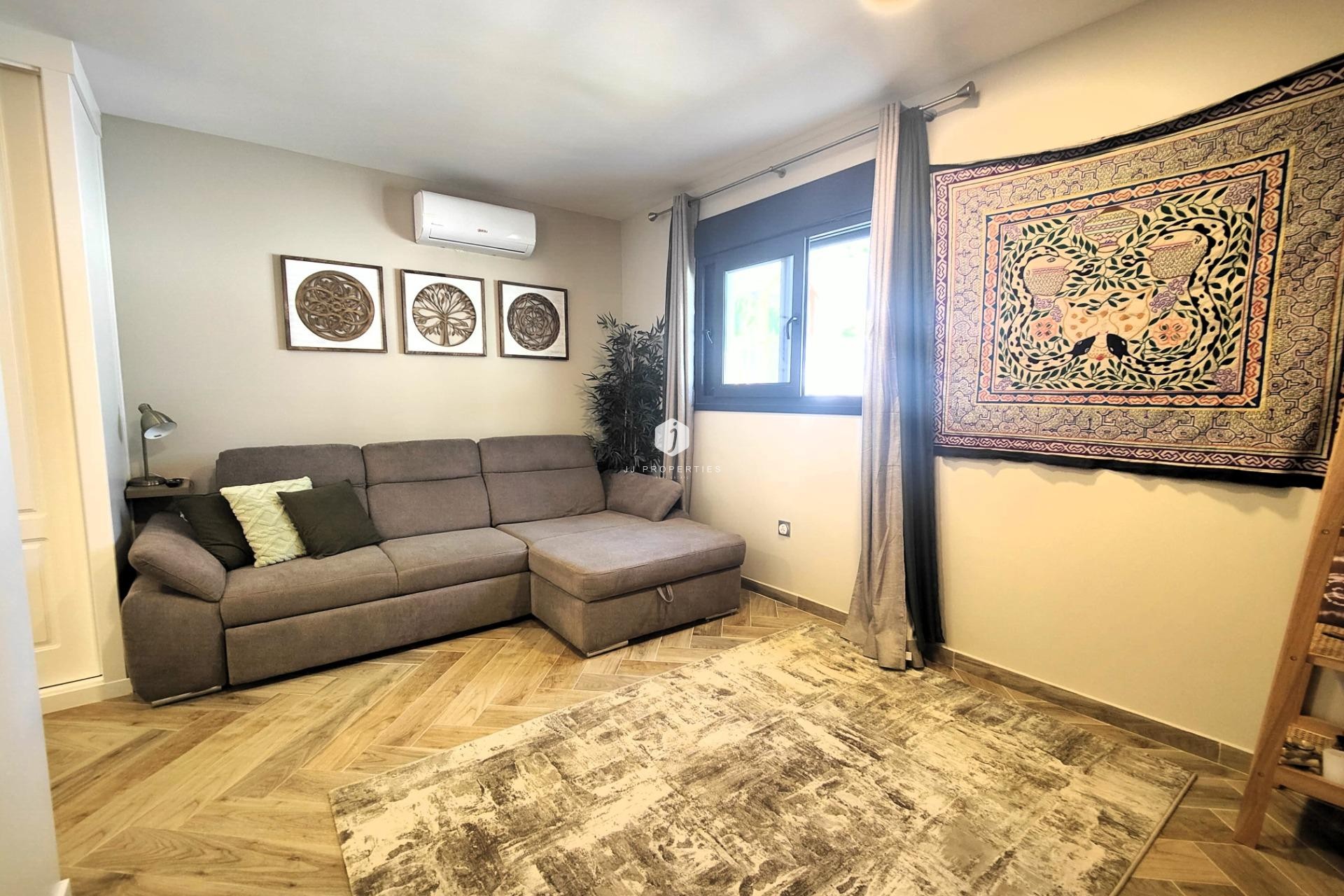 Aus zweiter Hand - Villa -
Cabo Roig - Costa Blanca