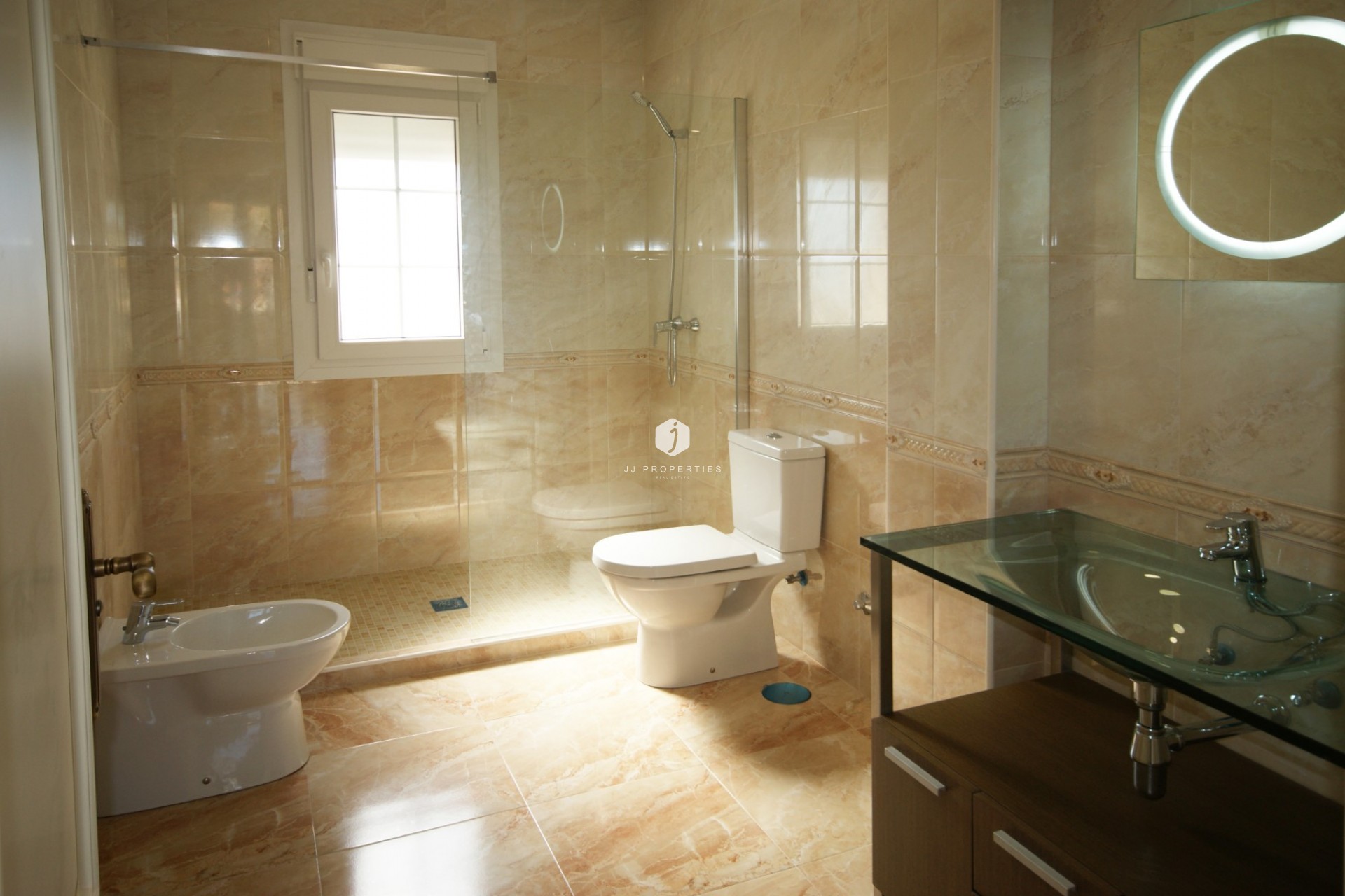 Aus zweiter Hand - Villa -
Cabo Roig - Costa Blanca