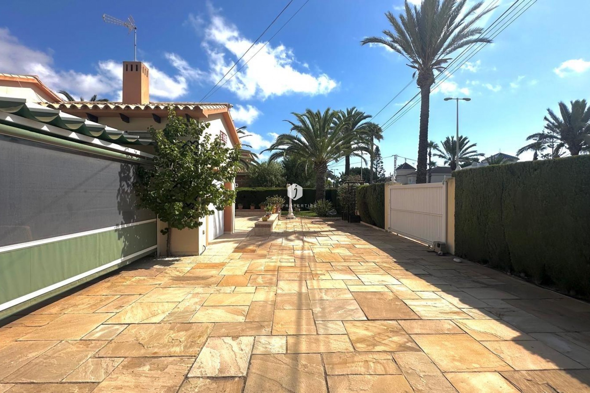 Aus zweiter Hand - Villa -
Cabo Roig - Costa Blanca