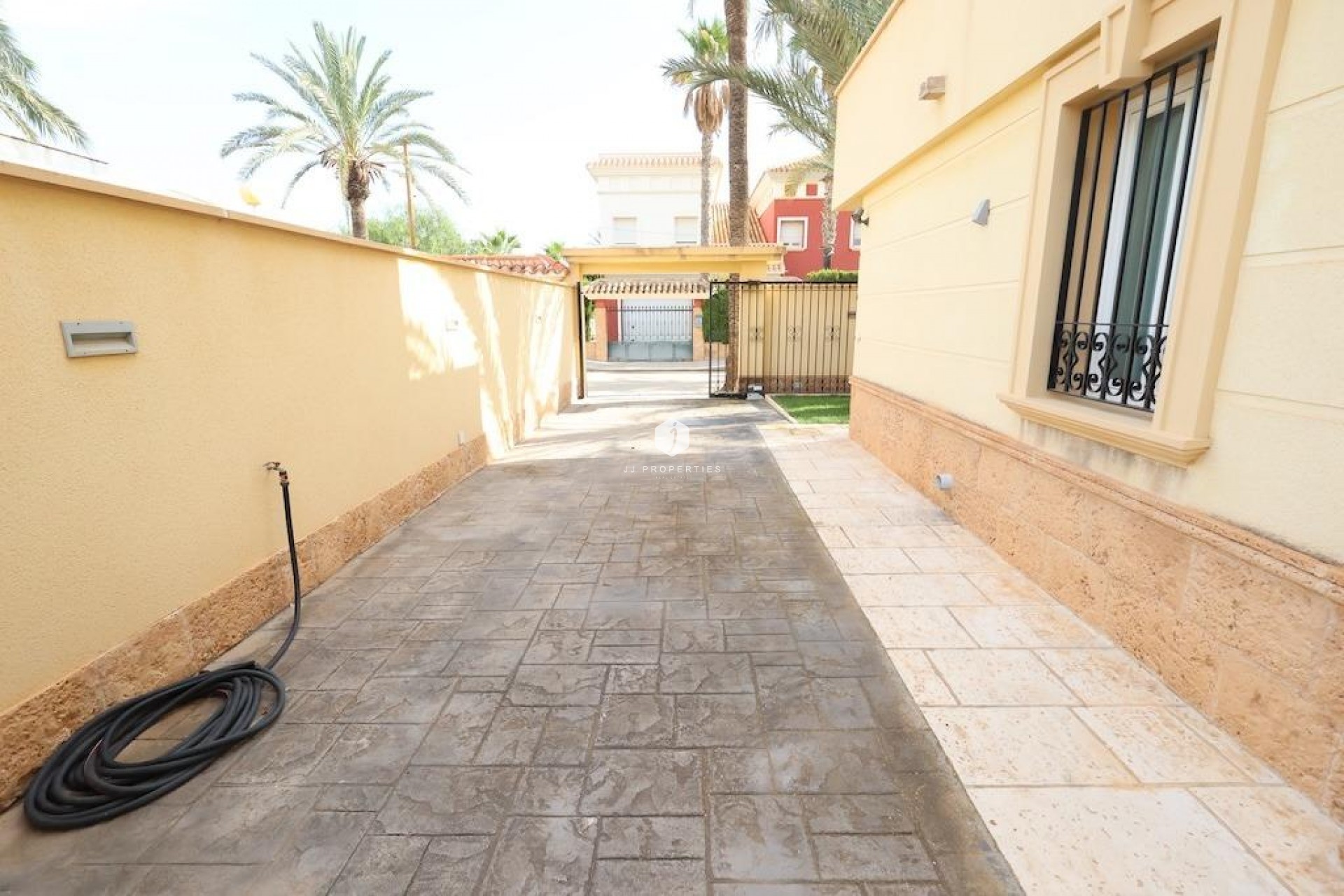 Aus zweiter Hand - Villa -
Cabo Roig - Costa Blanca