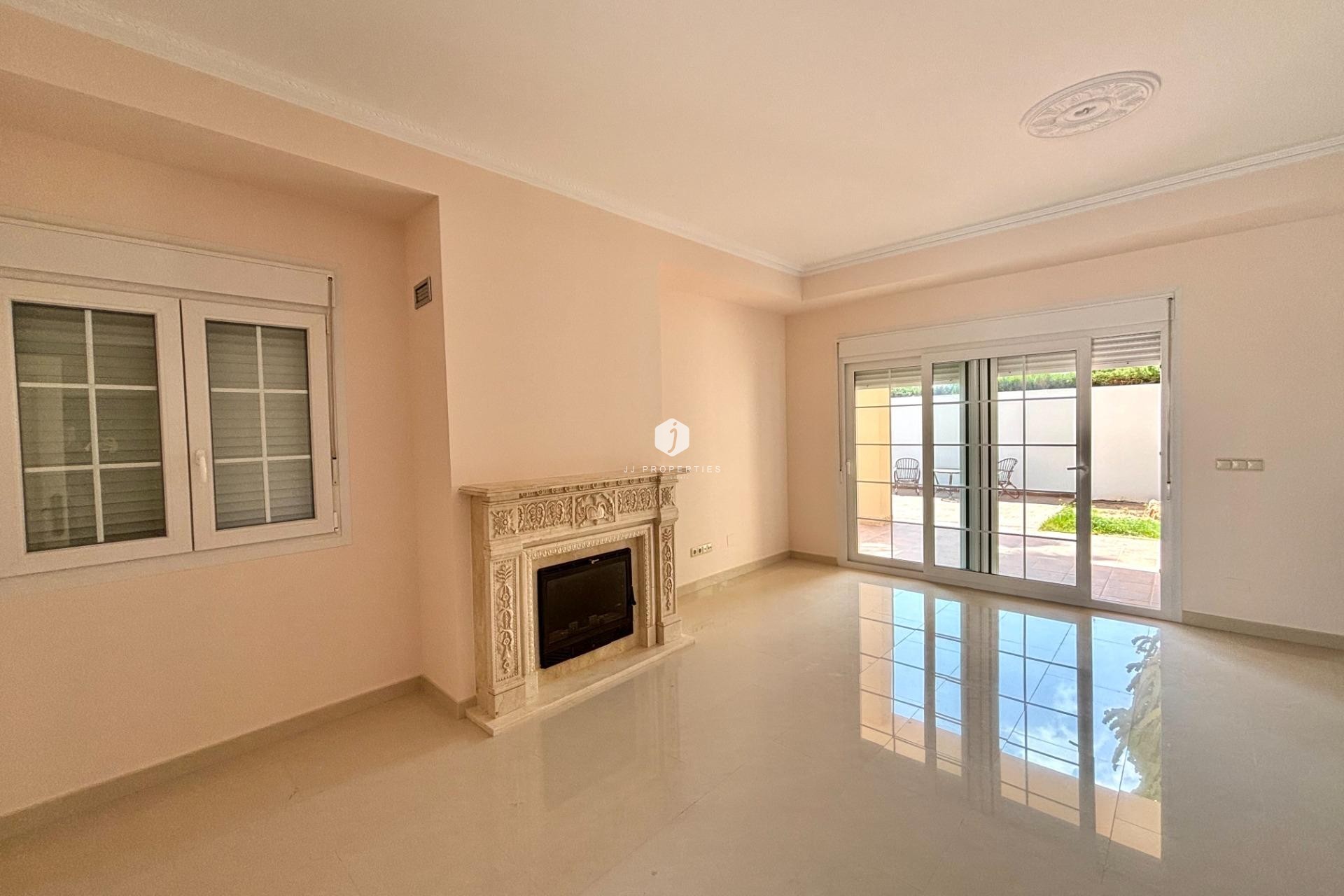 Aus zweiter Hand - Villa -
Cabo Roig - Costa Blanca