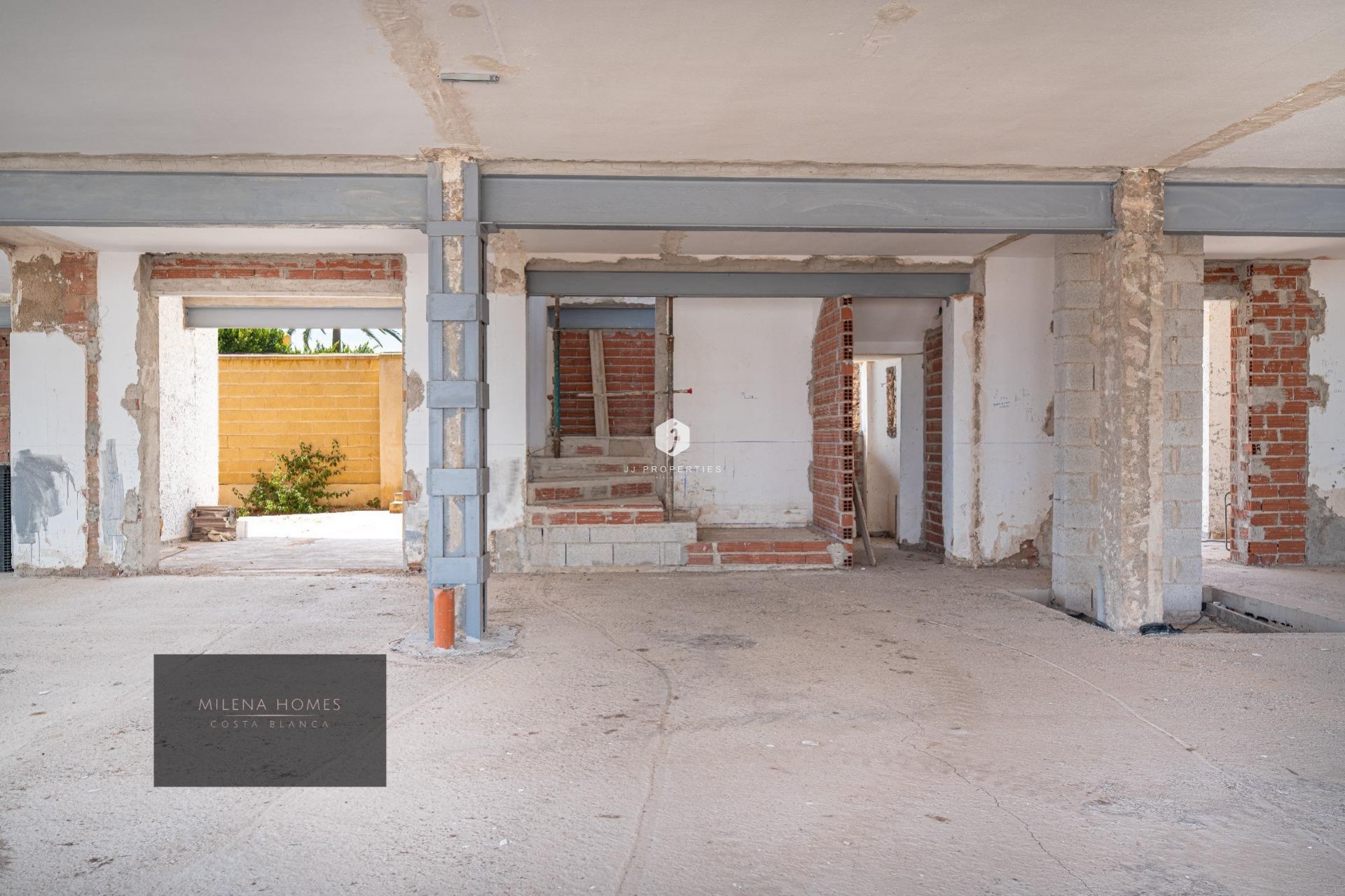 Aus zweiter Hand - Villa -
Cabo Roig