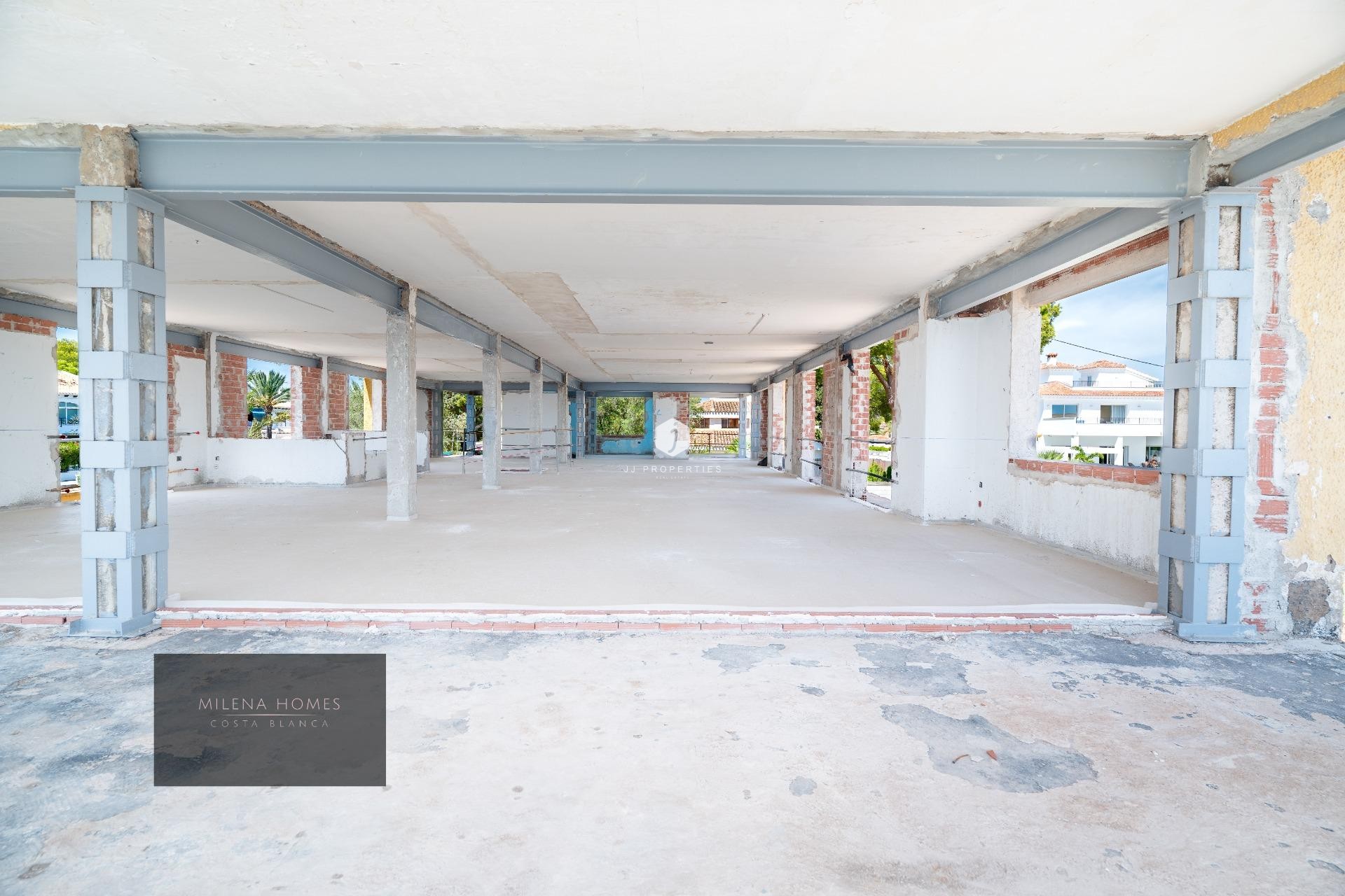 Aus zweiter Hand - Villa -
Cabo Roig