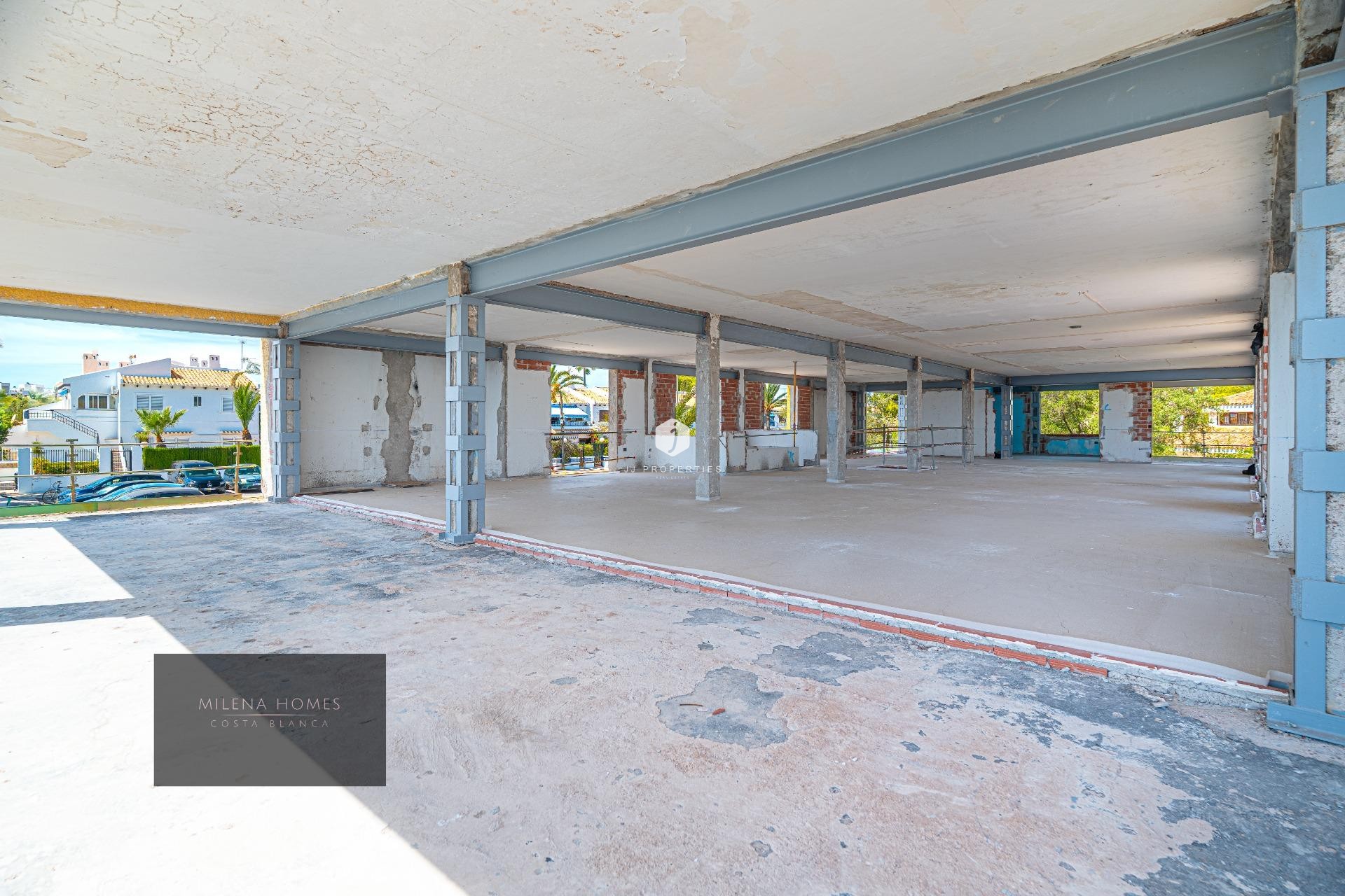 Aus zweiter Hand - Villa -
Cabo Roig