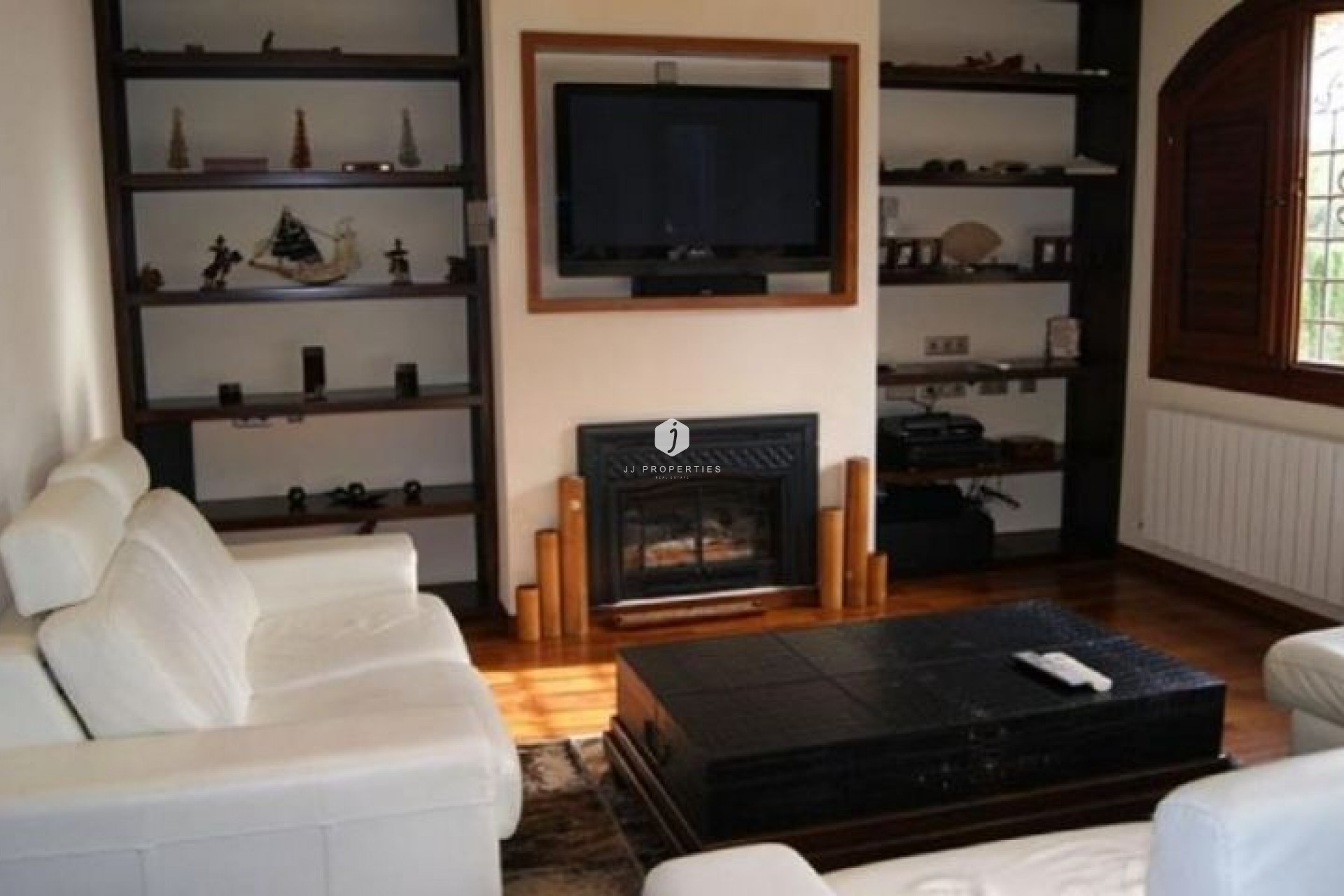 Aus zweiter Hand - Villa -
Campoamor - Costa Blanca