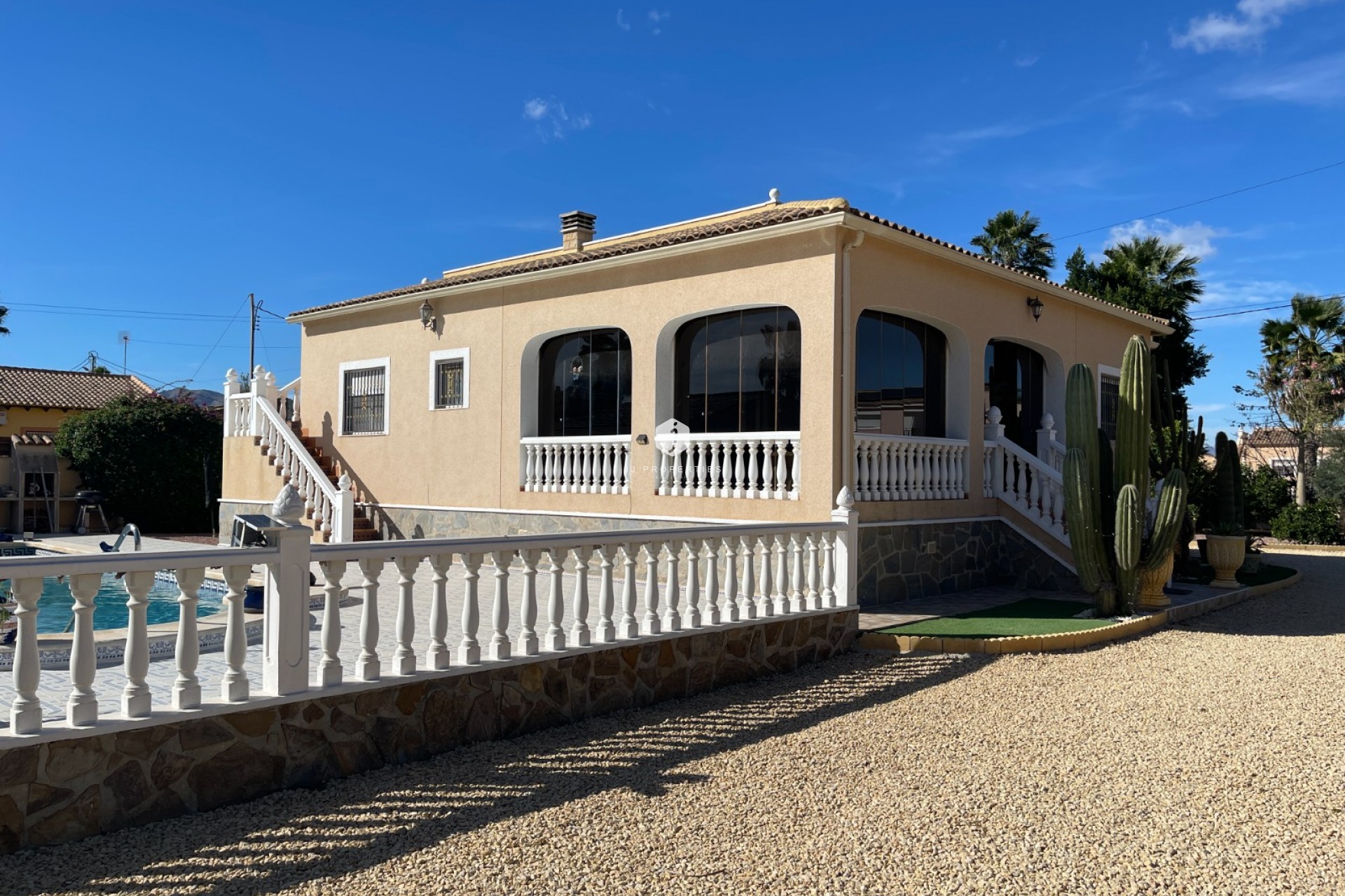 Aus zweiter Hand - Villa -
Catral - Costa Blanca