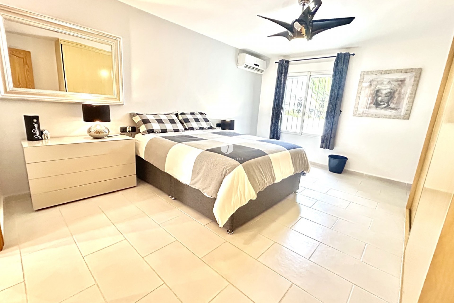 Aus zweiter Hand - Villa -
Catral - Costa Blanca