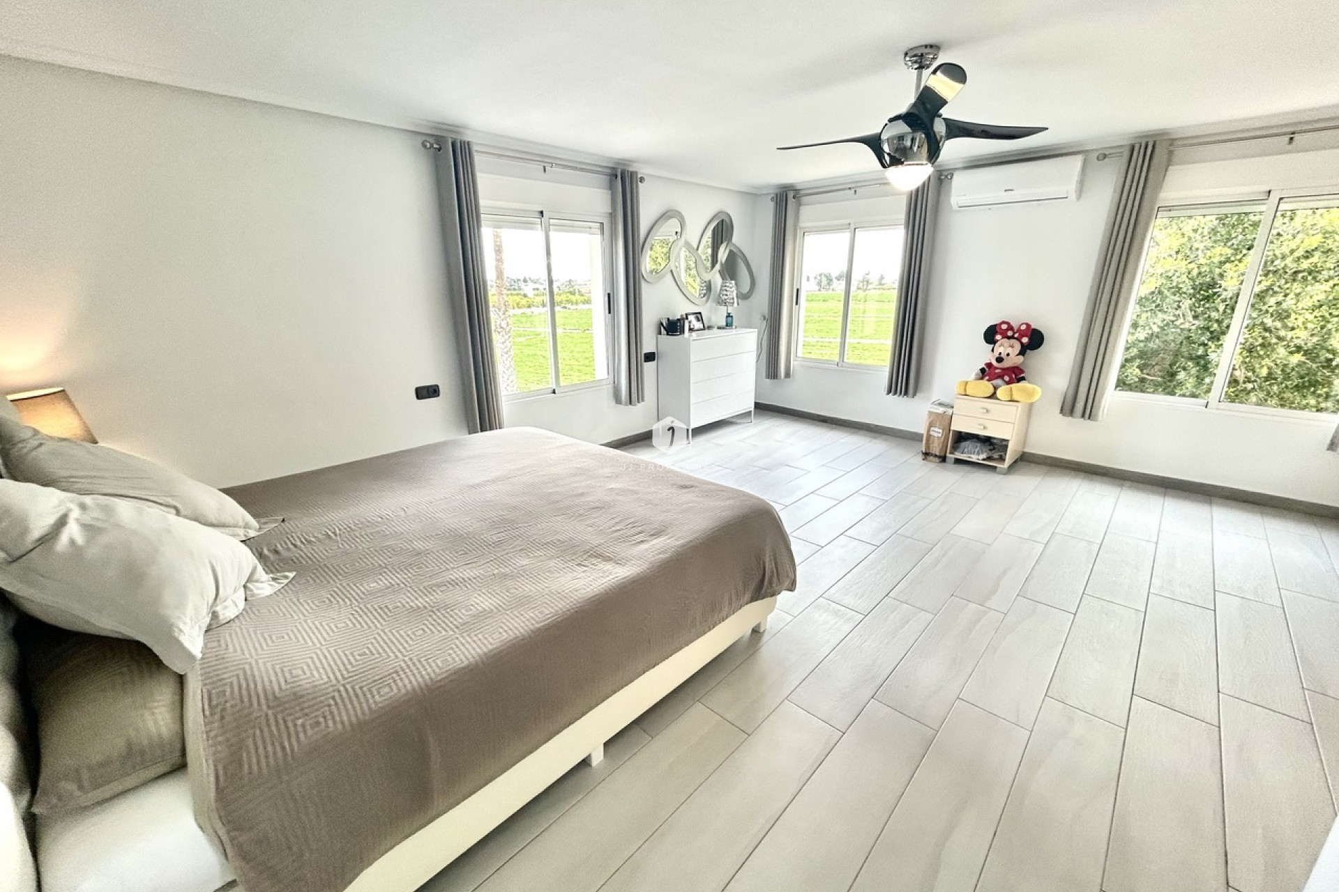 Aus zweiter Hand - Villa -
Catral - Costa Blanca