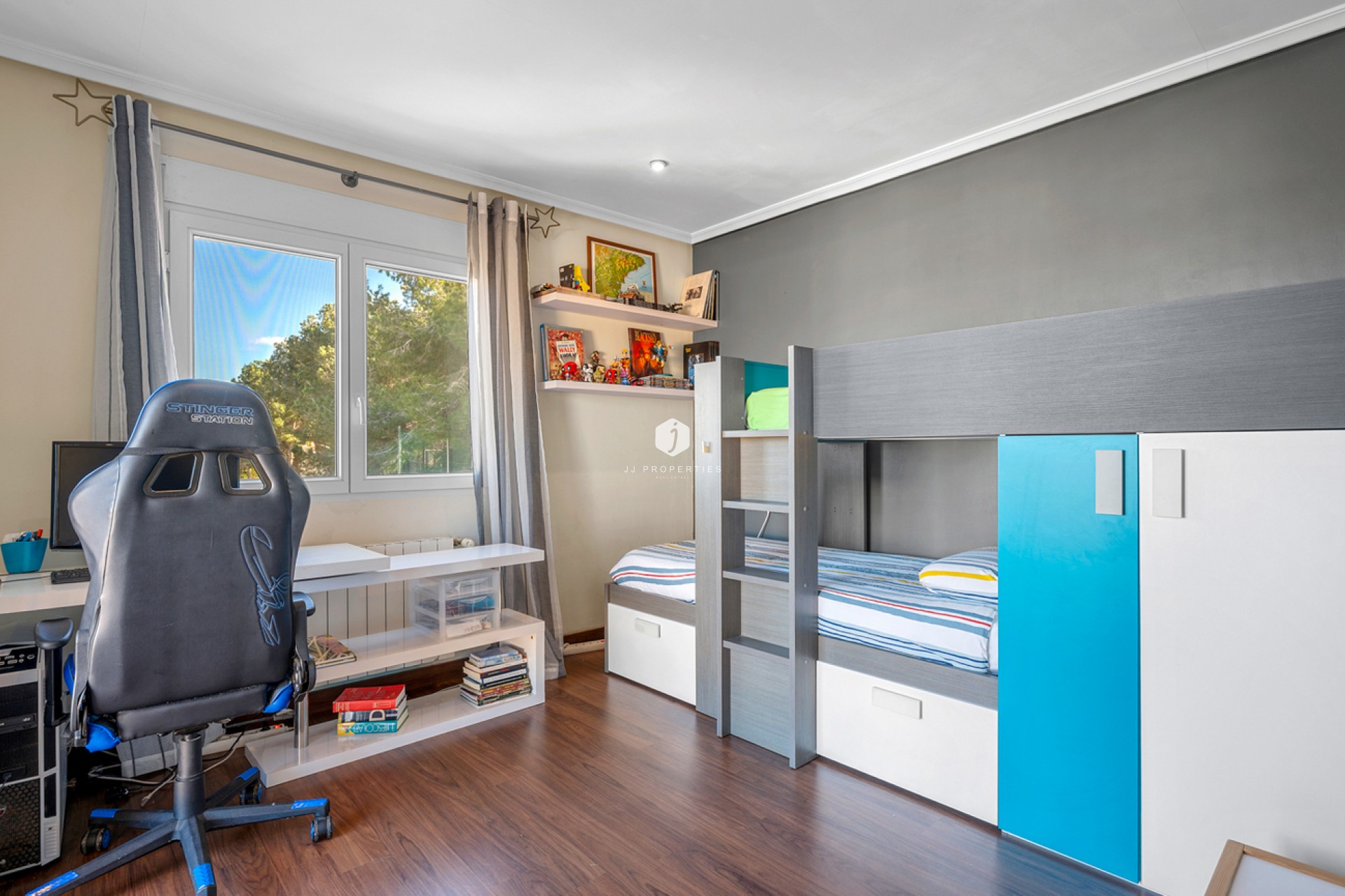 Aus zweiter Hand - Villa -
Ciudad De Las Comunicaciones - Costa Blanca