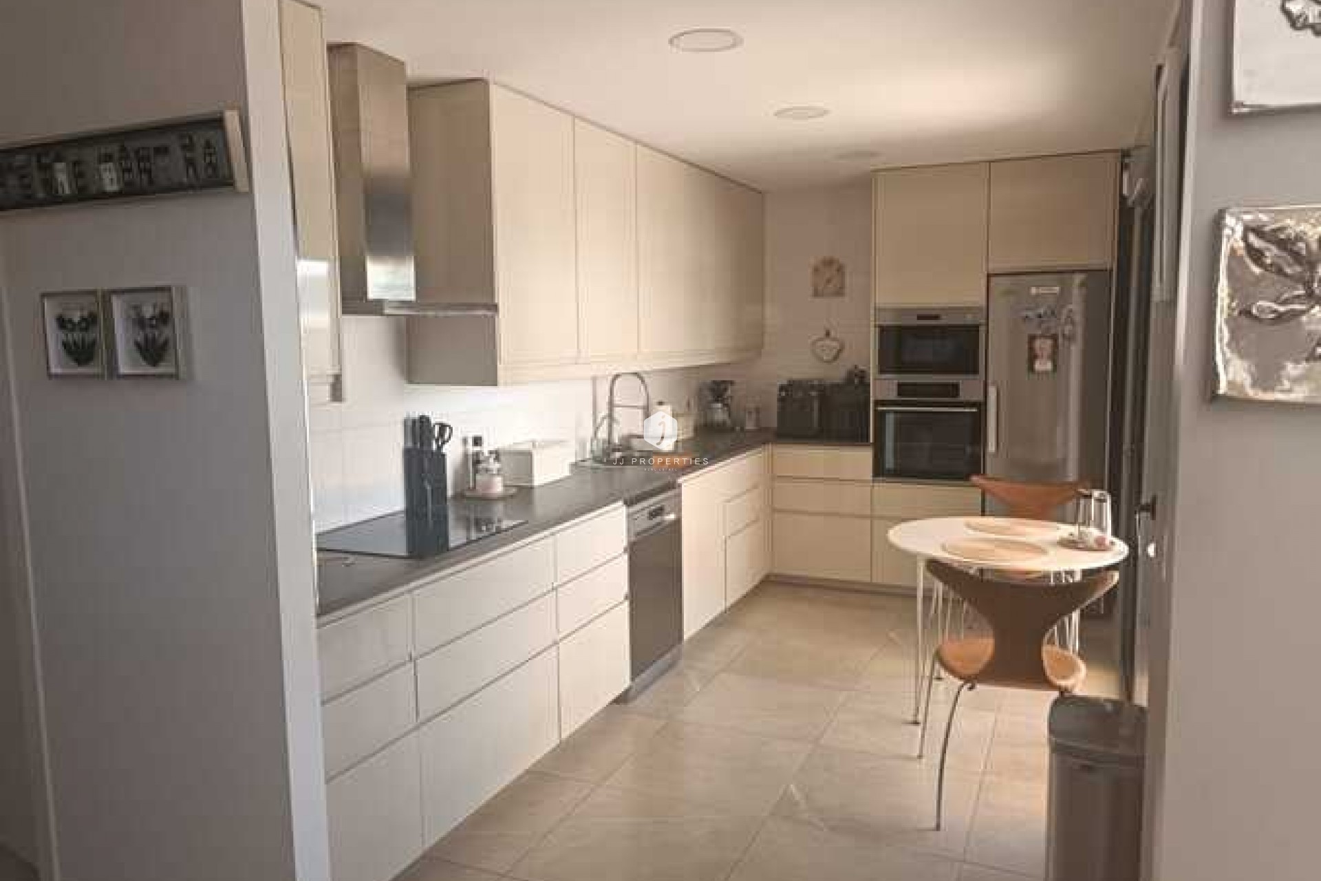 Aus zweiter Hand - Villa -
Daya Nueva - Costa Blanca