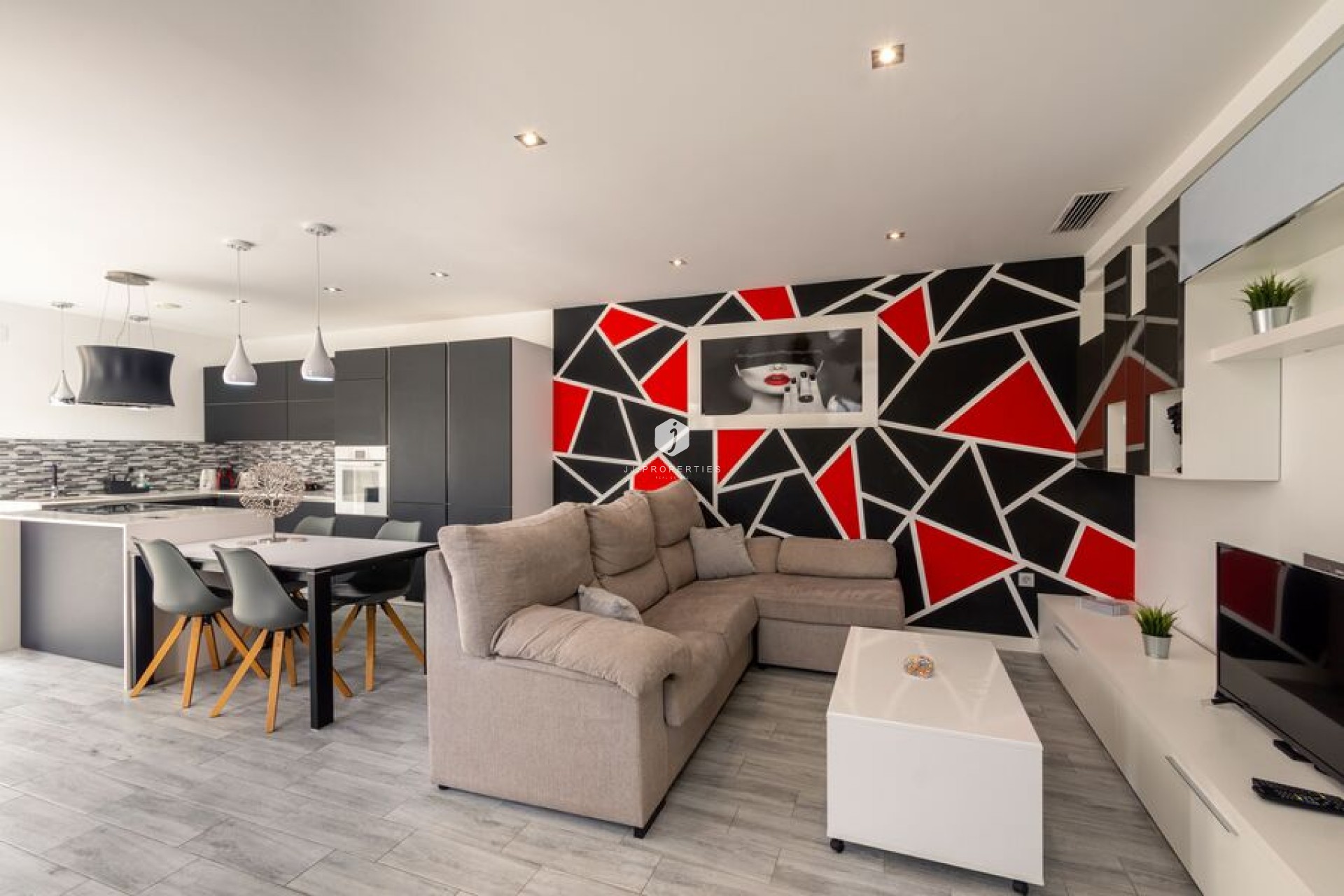 Aus zweiter Hand - Villa -
Daya Vieja - Costa Blanca