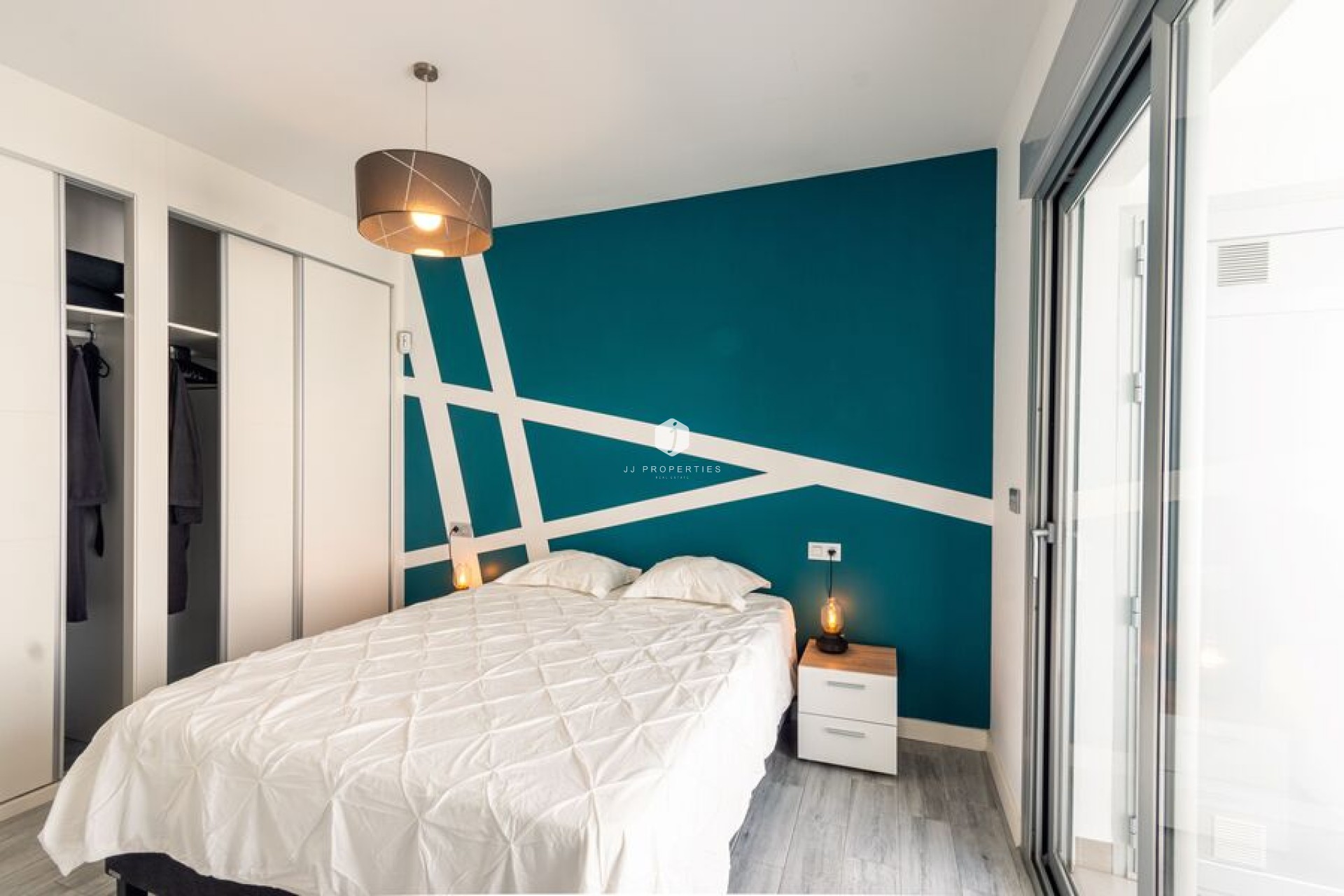 Aus zweiter Hand - Villa -
Daya Vieja - Costa Blanca