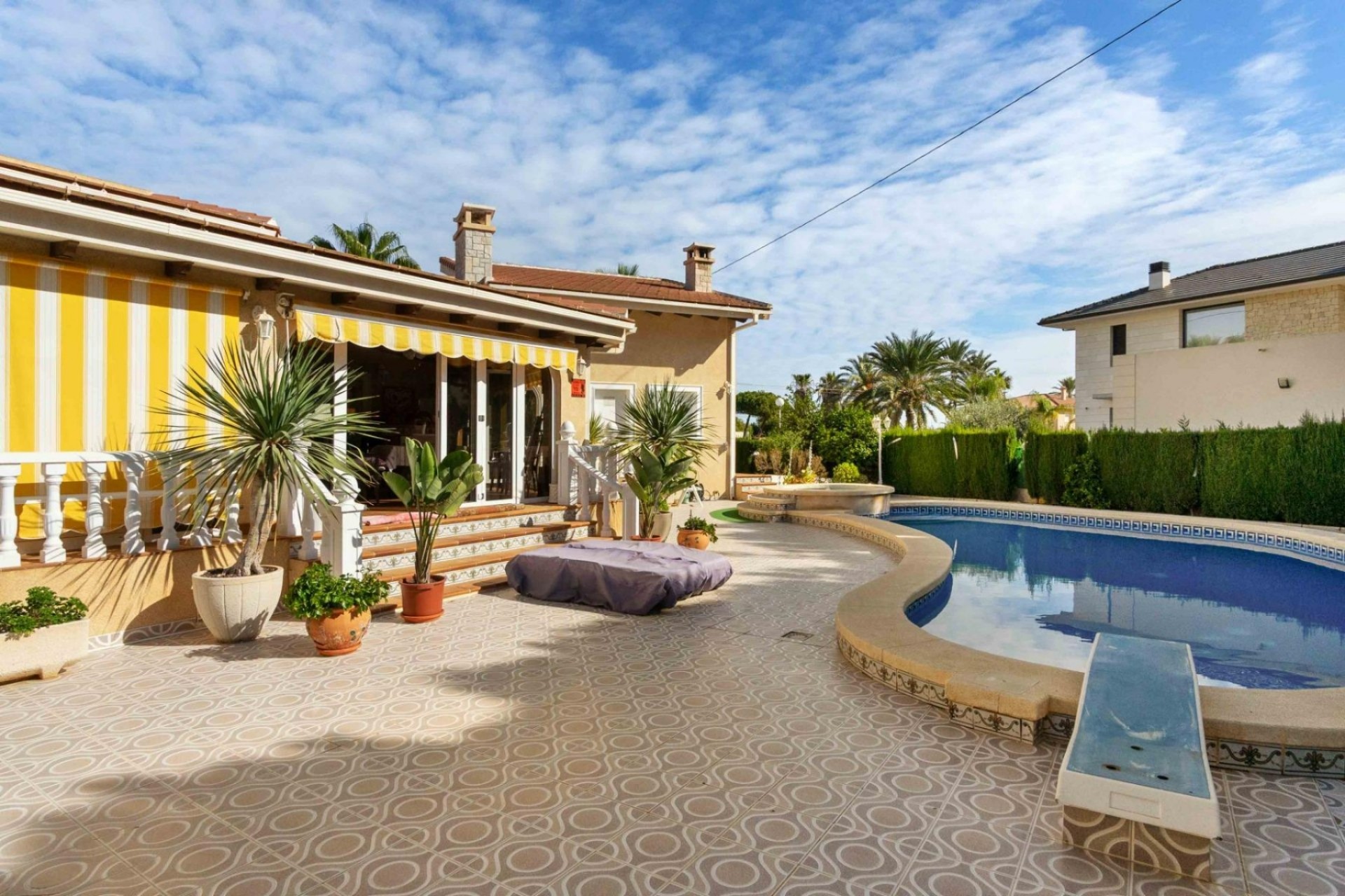 Aus zweiter Hand - Villa de Lujo -
Orihuela Costa - Cabo Roig