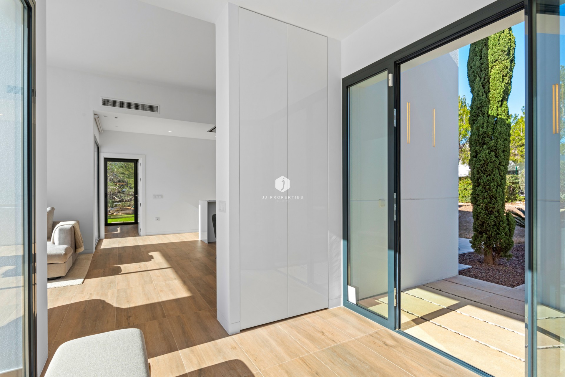 Aus zweiter Hand - Villa -
Dehesa de Campoamor - Costa Blanca