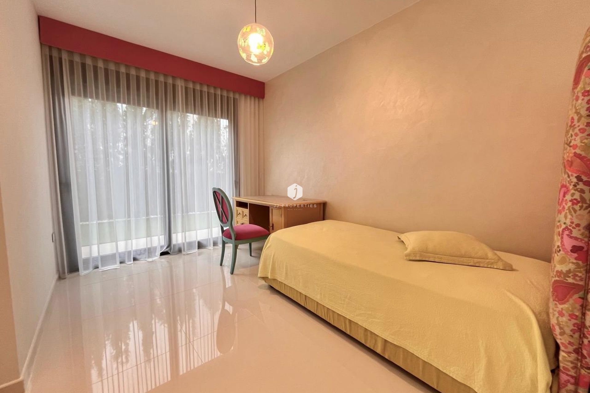 Aus zweiter Hand - Villa -
Dehesa de Campoamor - Costa Blanca