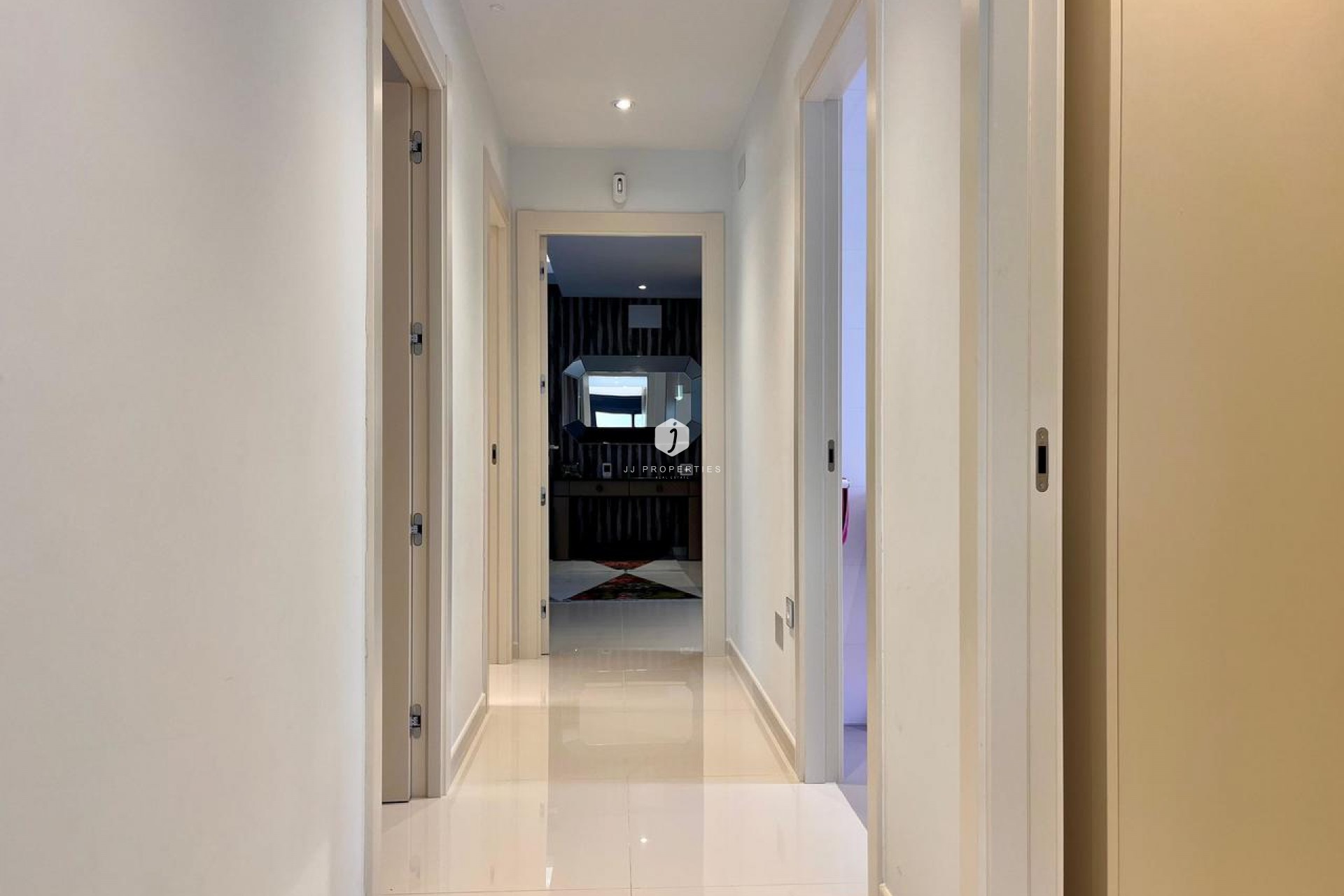 Aus zweiter Hand - Villa -
Dehesa de Campoamor - Costa Blanca