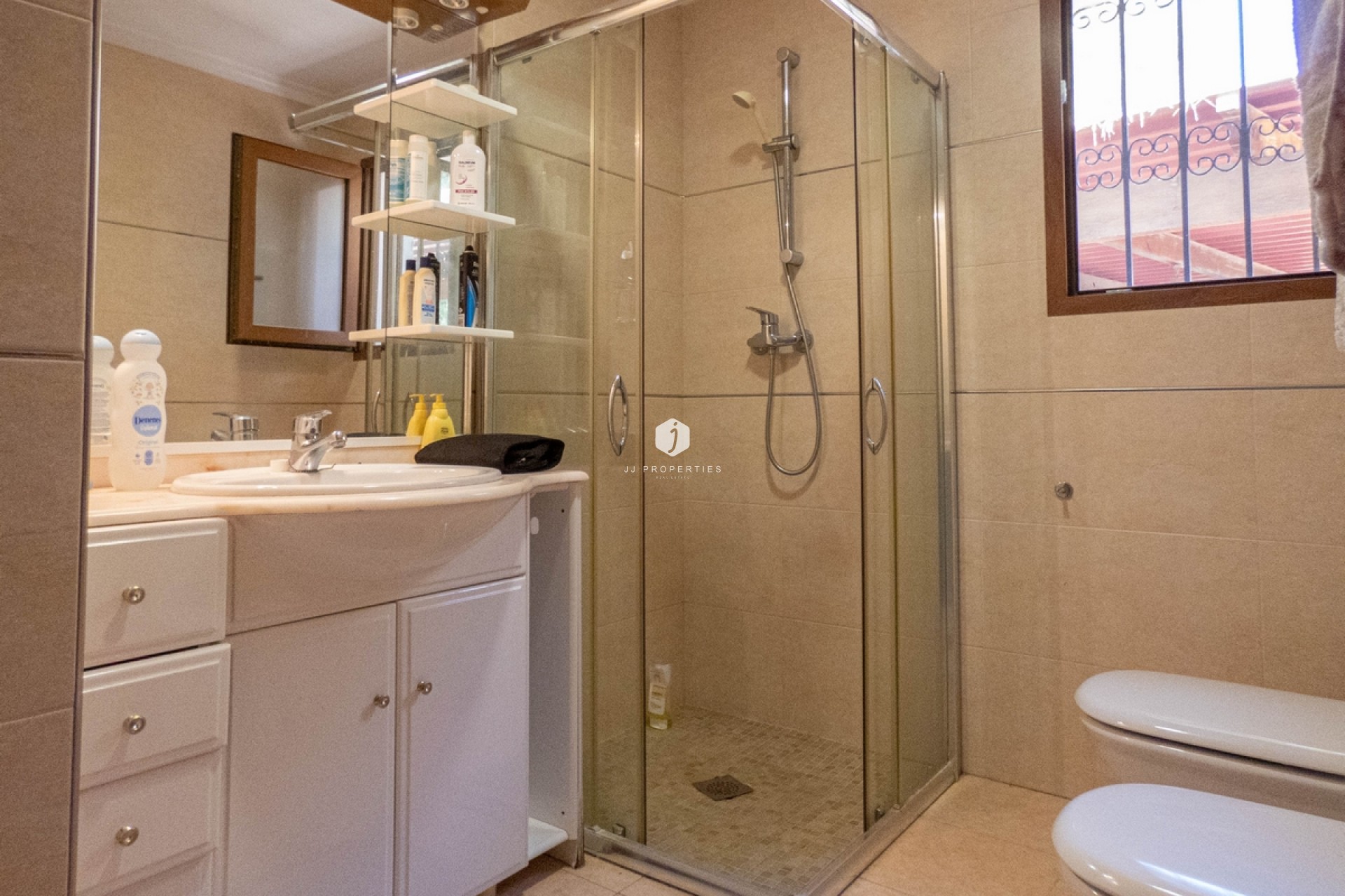 Aus zweiter Hand - Villa -
Dehesa de Campoamor - Costa Blanca